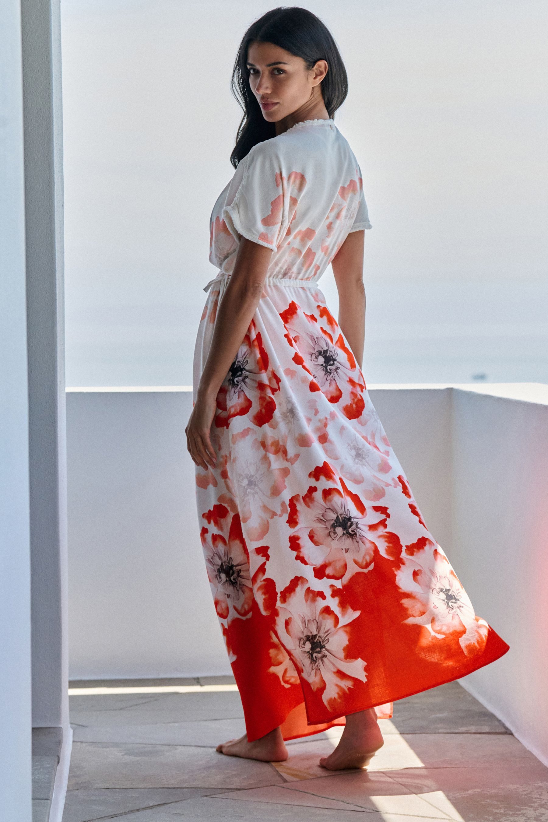 B by Ted Baker Strandkleid B by Ted Baker Geblümtes Strandkleid aus Leinenm günstig online kaufen