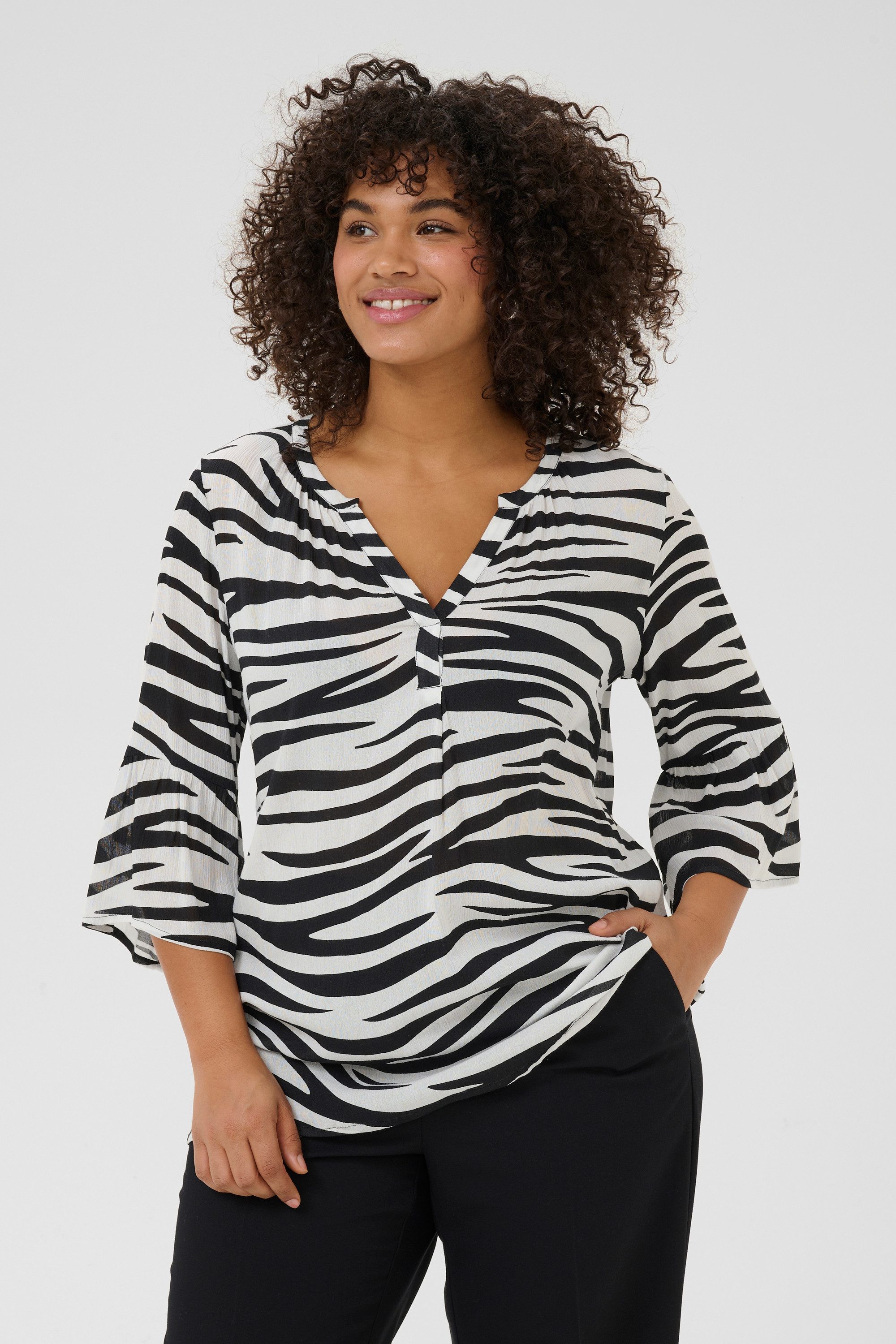 KAFFE Curve Kurzarmbluse Kurzarm-Bluse KCleane Große Größen