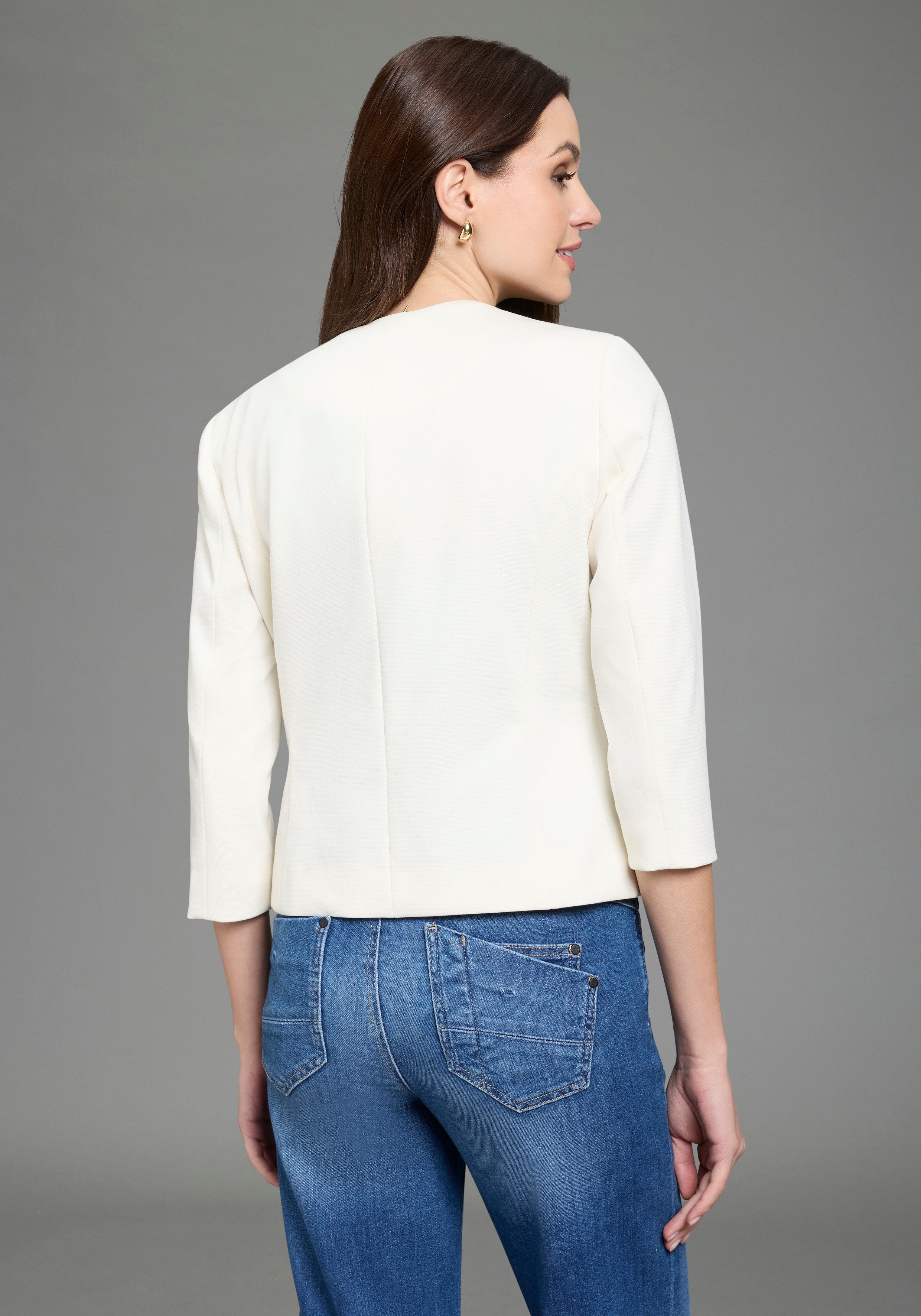 Laura Scott Kurzblazer mit Hakenverschluss. € 59,99, (€ 59,99 pro 1 Stk).