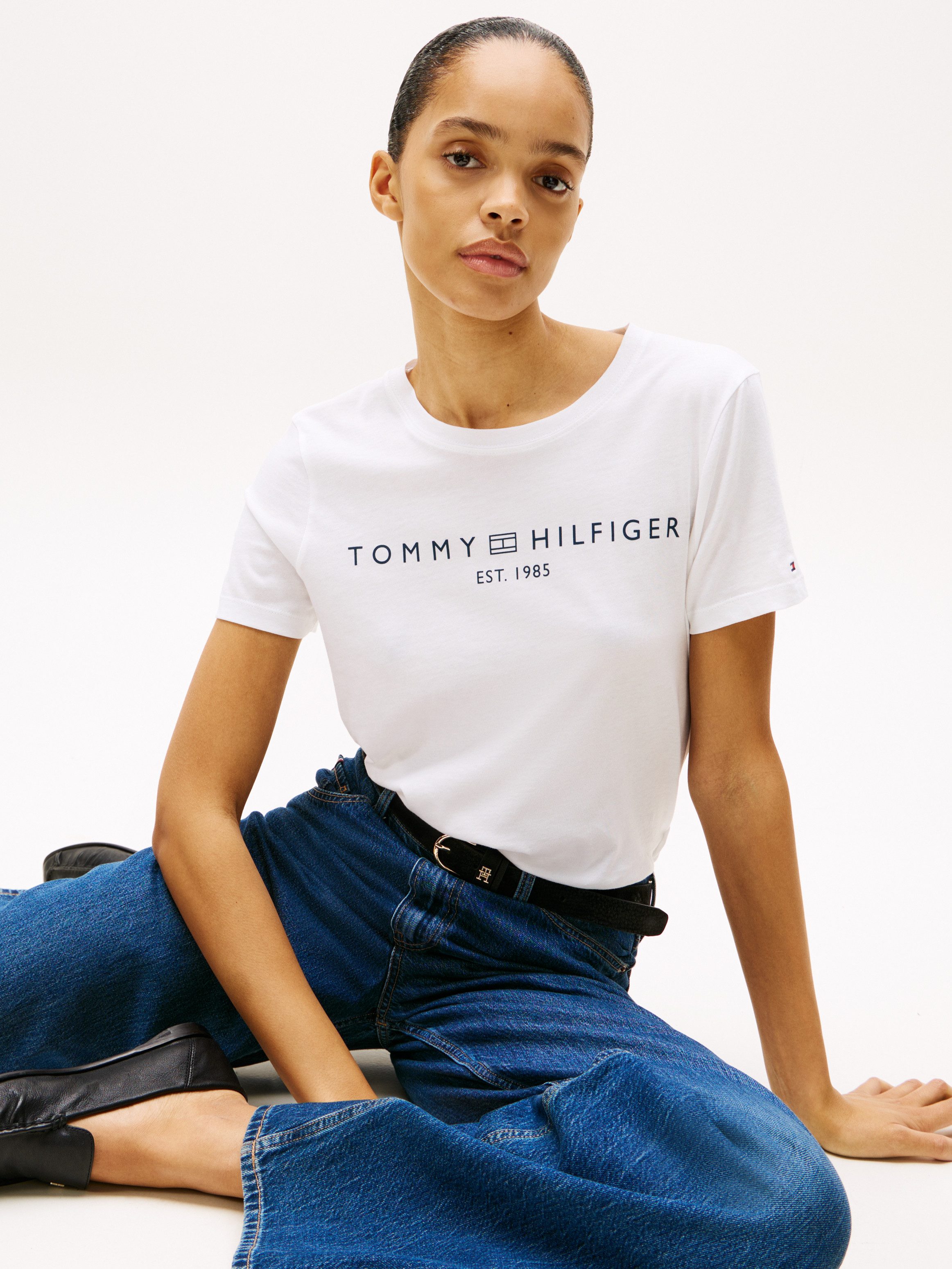 Tommy Hilfiger Kurzarmshirt REG CORP LOGO C-NK mit Logoschriftzug und Stick günstig online kaufen