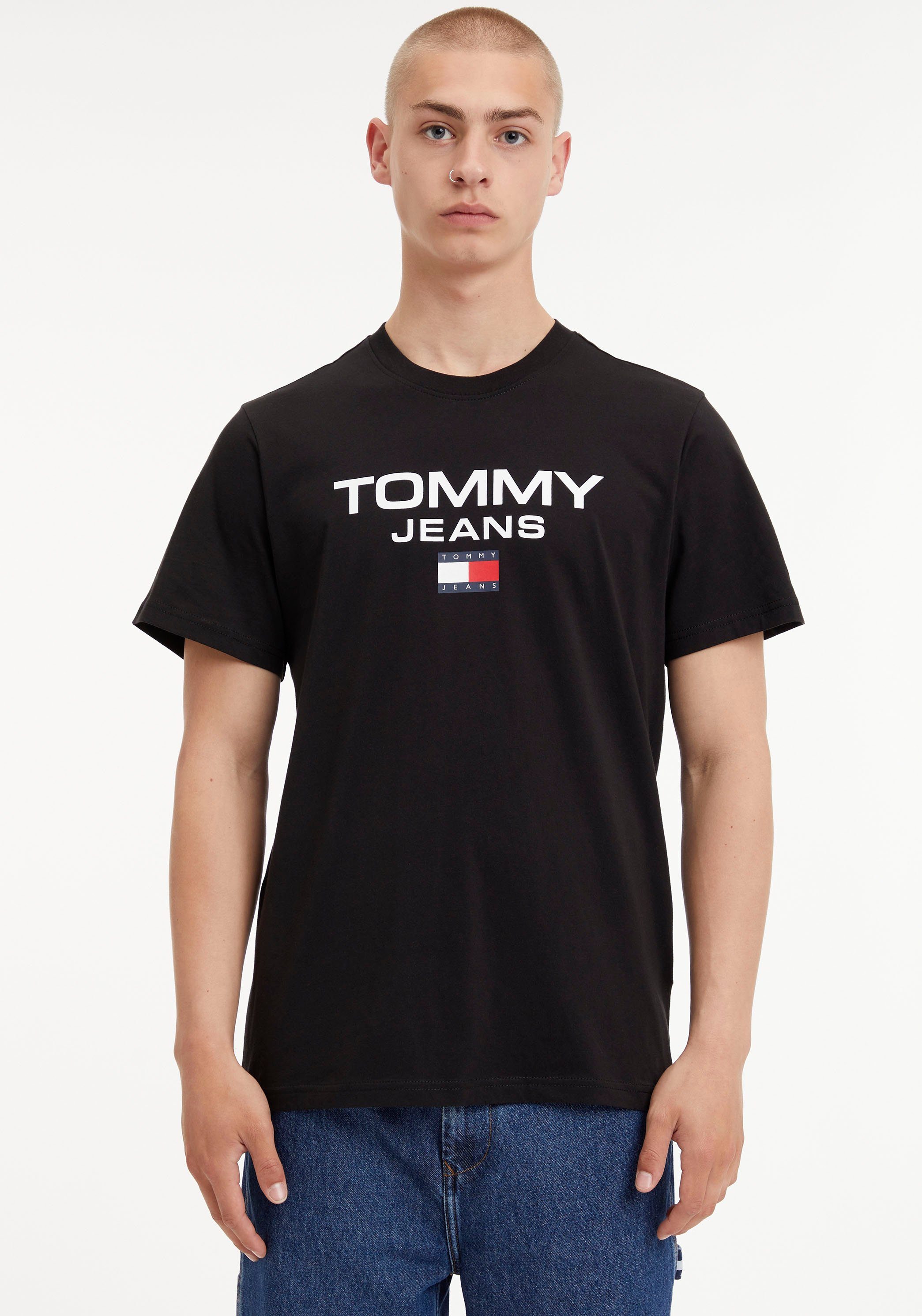 Tommy TEE ENTRY REG Logodruck TJM Black T-Shirt mit Jeans