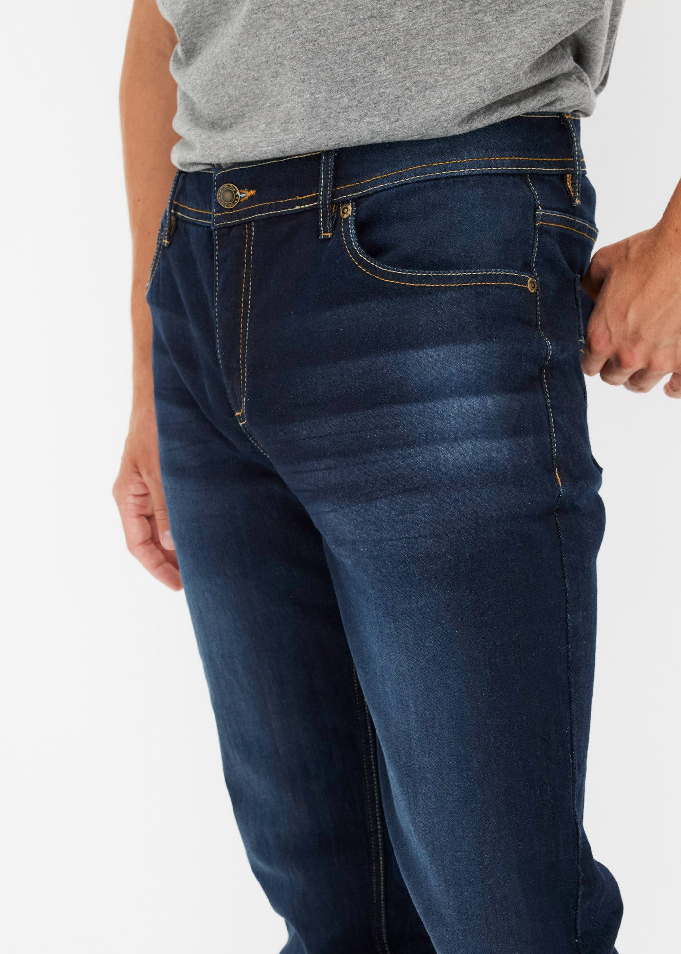 bonprix Slim-fit-Jeans tapered Schnittverlauf, Kurzgröße, mit Stretch-Anteil – Bild 4 von 5