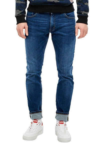 Q/S by s.Oliver Straight-Jeans RICK leichte Used-Waschung