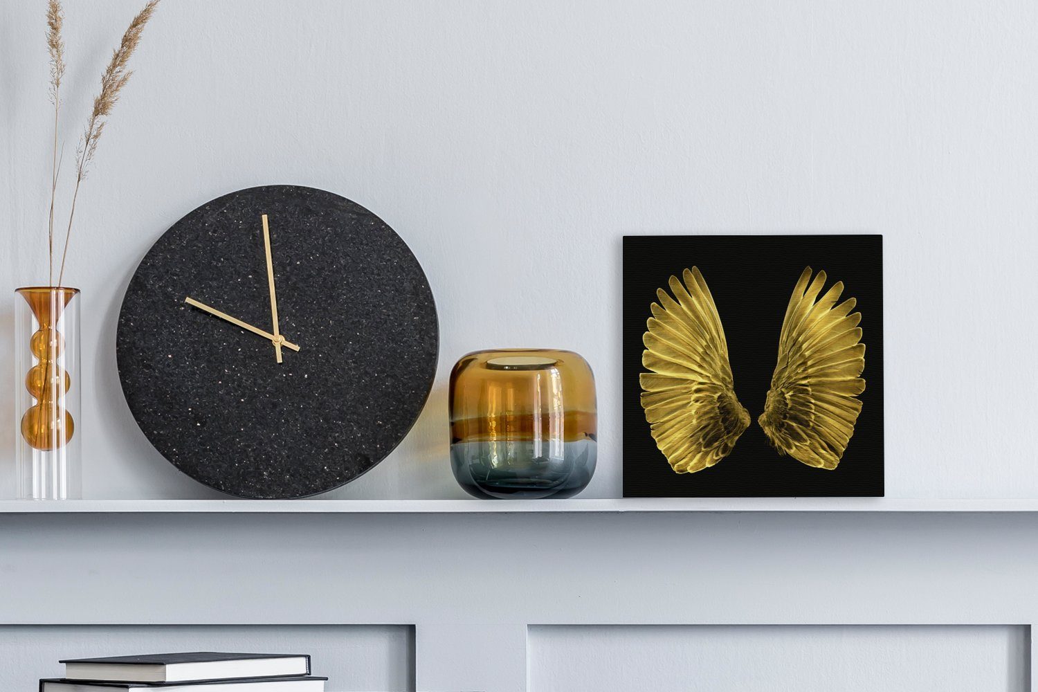 Hintergrund, Wohnzimmer (1 St), OneMillionCanvasses® Goldene Leinwand auf Schlafzimmer Bilder schwarzem Flügel Leinwandbild für