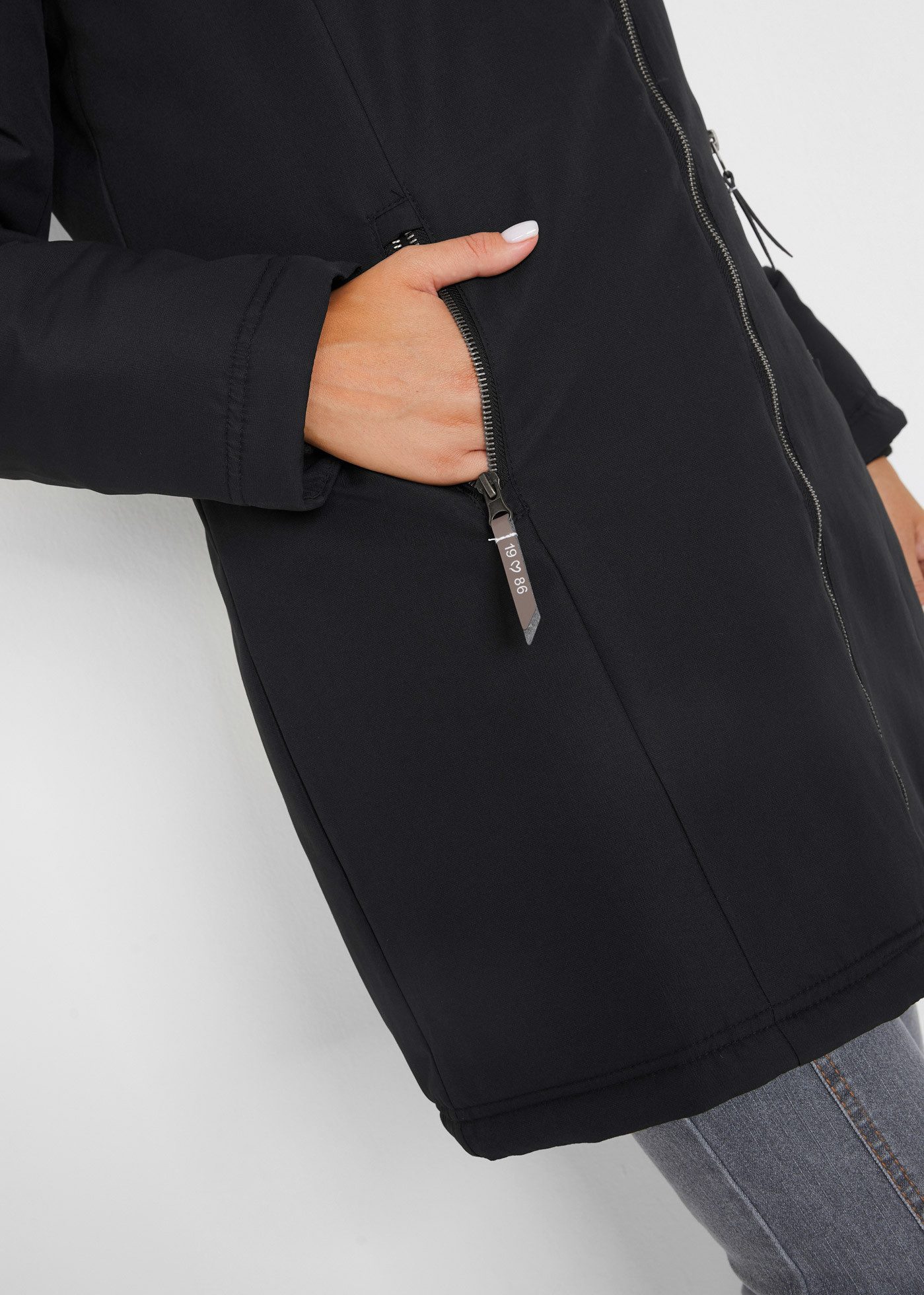 bonprix Allwetterjacke mit gefütterter Kapuze und Teddyfell, Slim fit