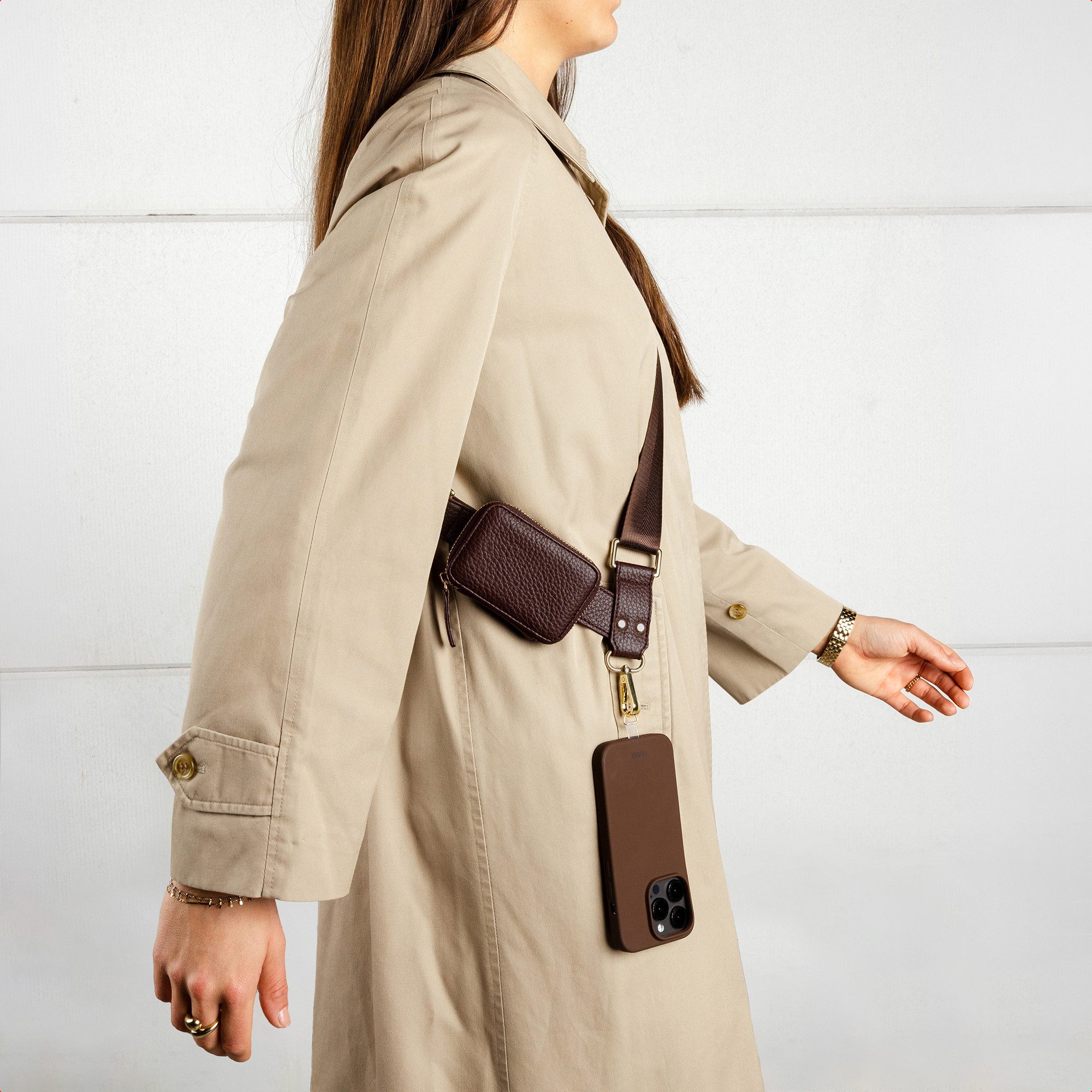 Selencia Smartphone-Tragegurt Selencia Handykette mit kleiner Tasche - Mocha Brown, (1-tlg) – Bild 3 von 5