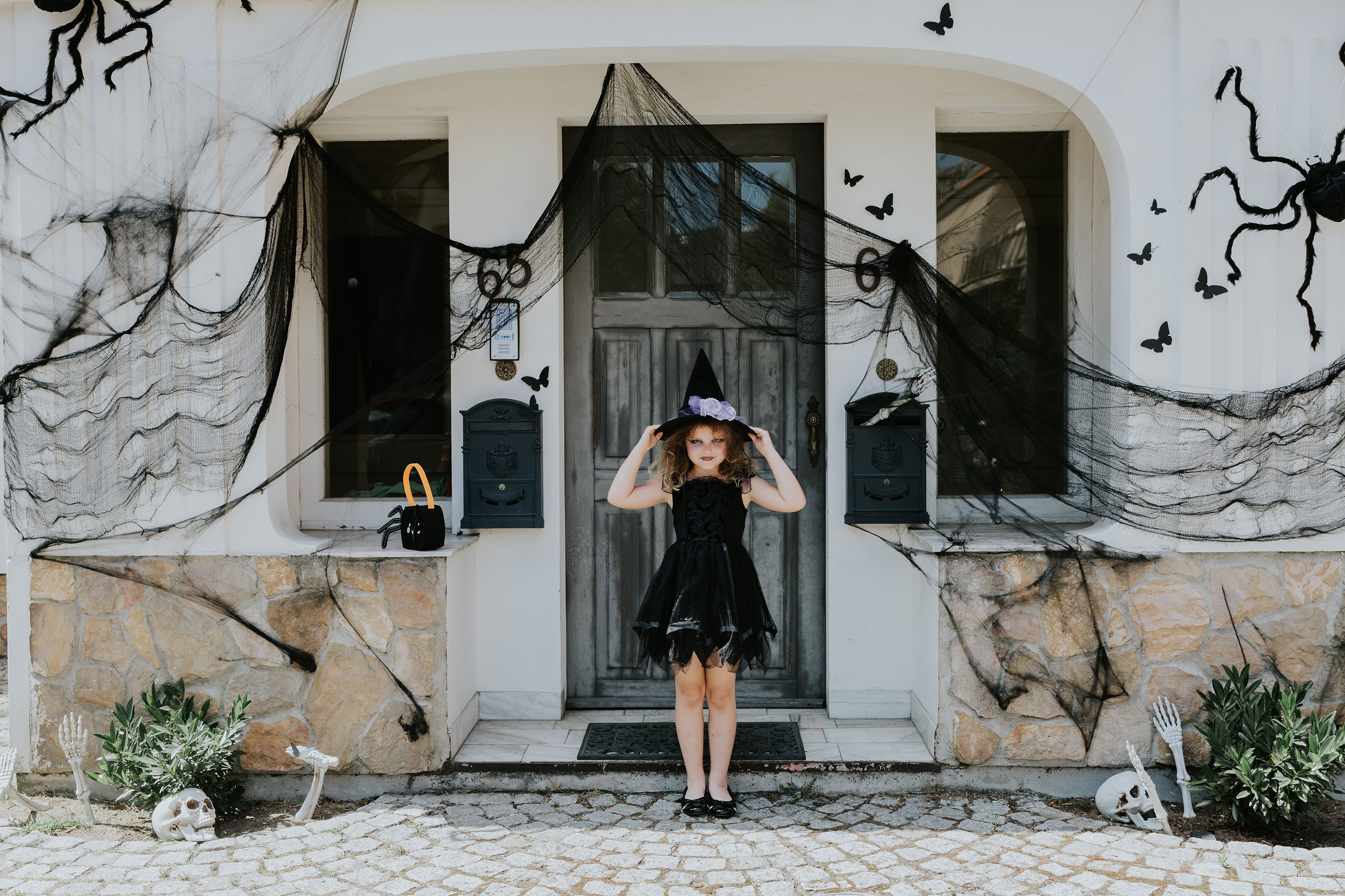 partydeco Hängedekoration, Deko Netzstoff 9,8m Netz in Lumpen Optik Schwarz