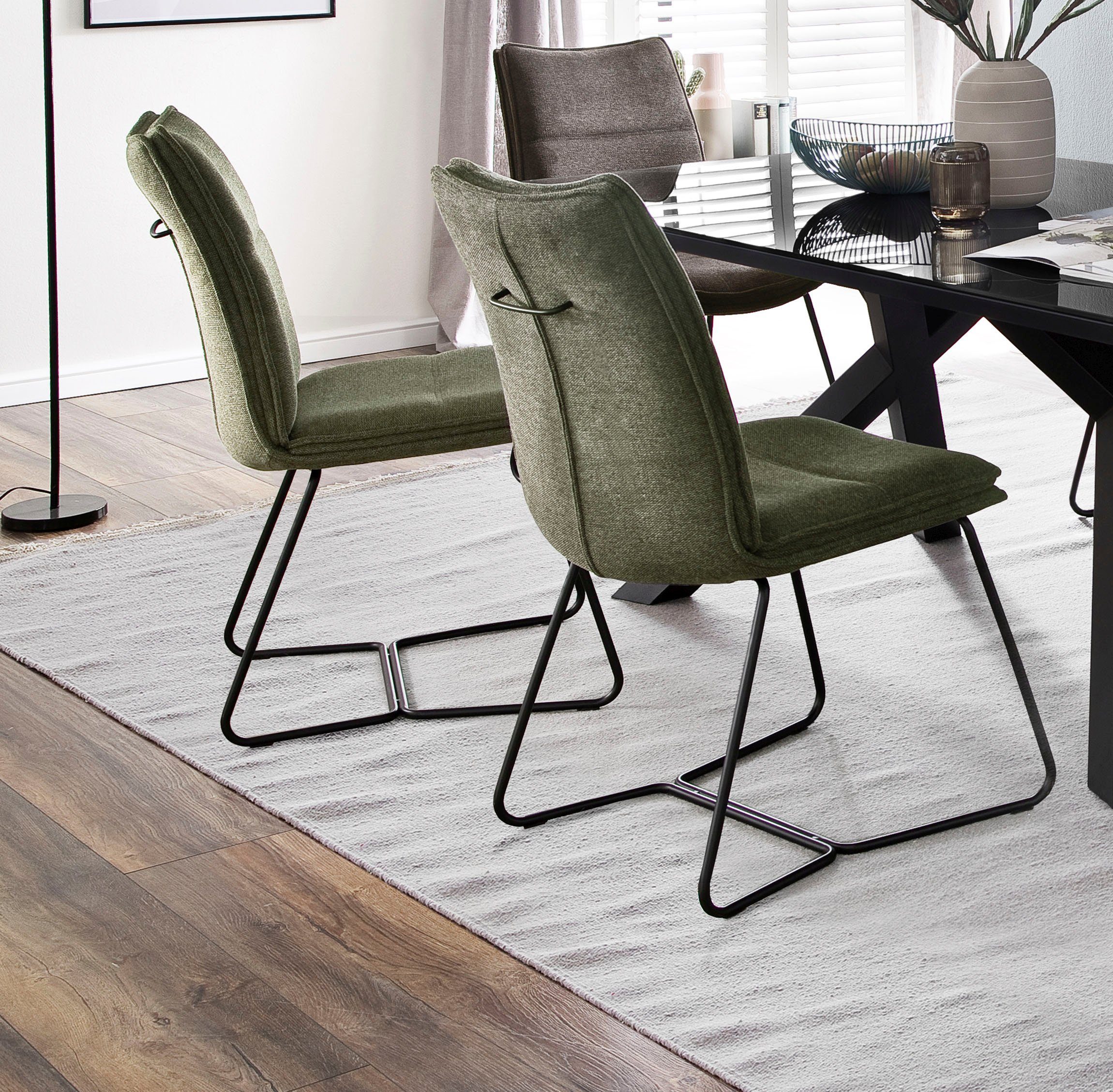 Kg Stuhl matt St), MCA Olive Stuhl Olive 120 | furniture lackiert | Schwarz Hampton (Set, 2 bis belastbar