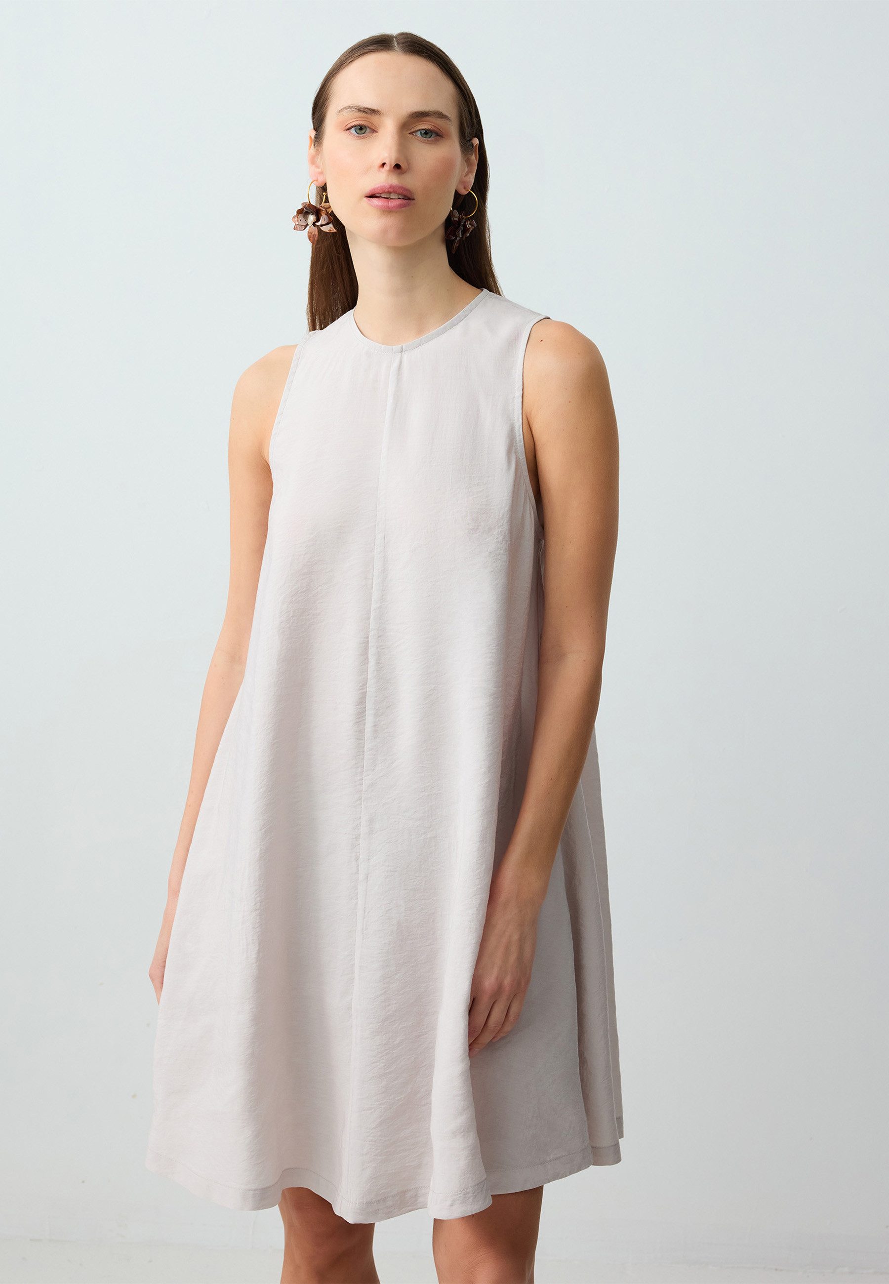 Minikleid Locker Geschnittenes Gewebtes Kleid Mit Rundhalsausschnitt İn Hellbeig