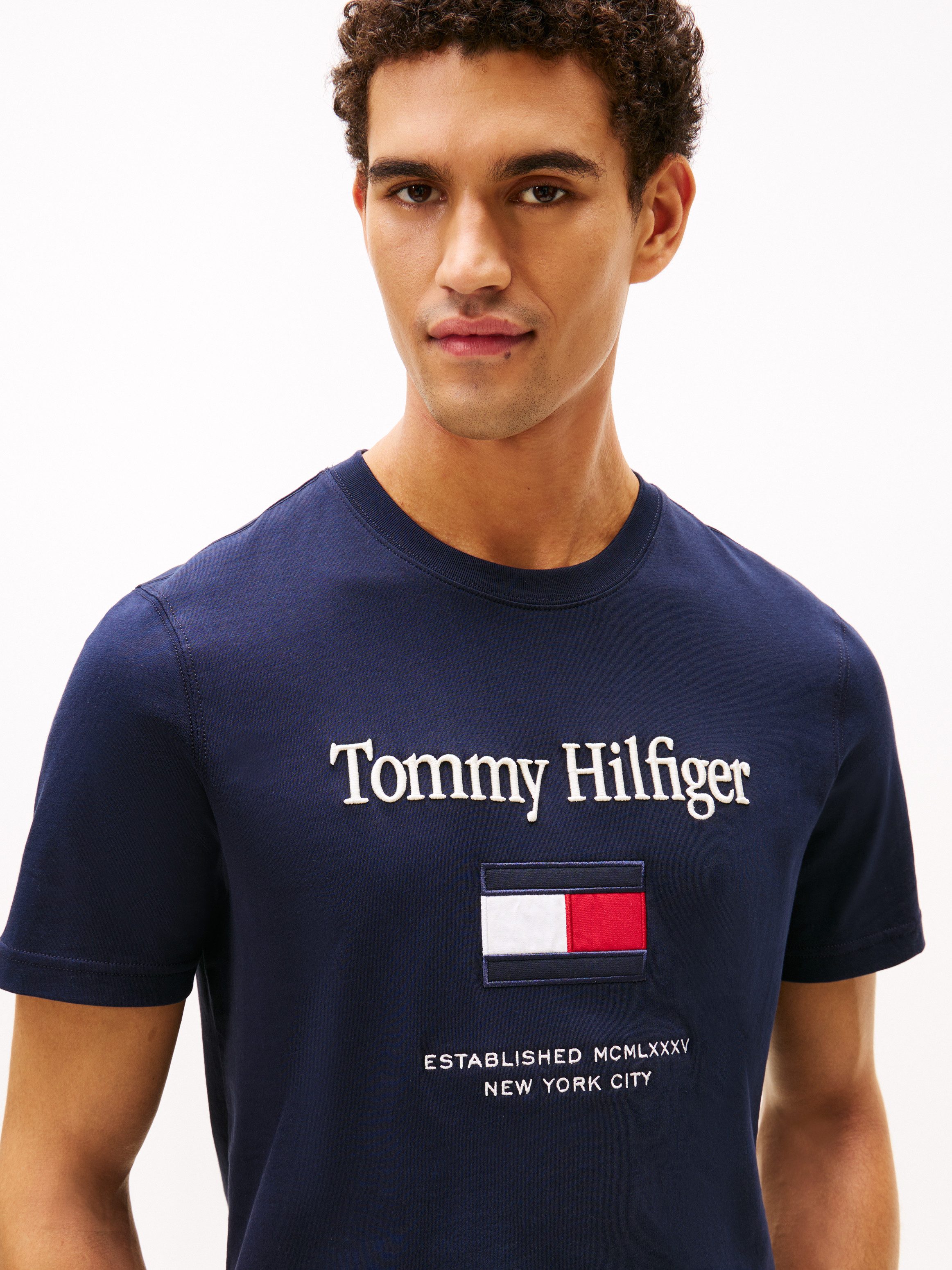 Tommy Hilfiger T-Shirt TOMMY EMBRO FLAG mit Logostickerei, Jersey, normale günstig online kaufen