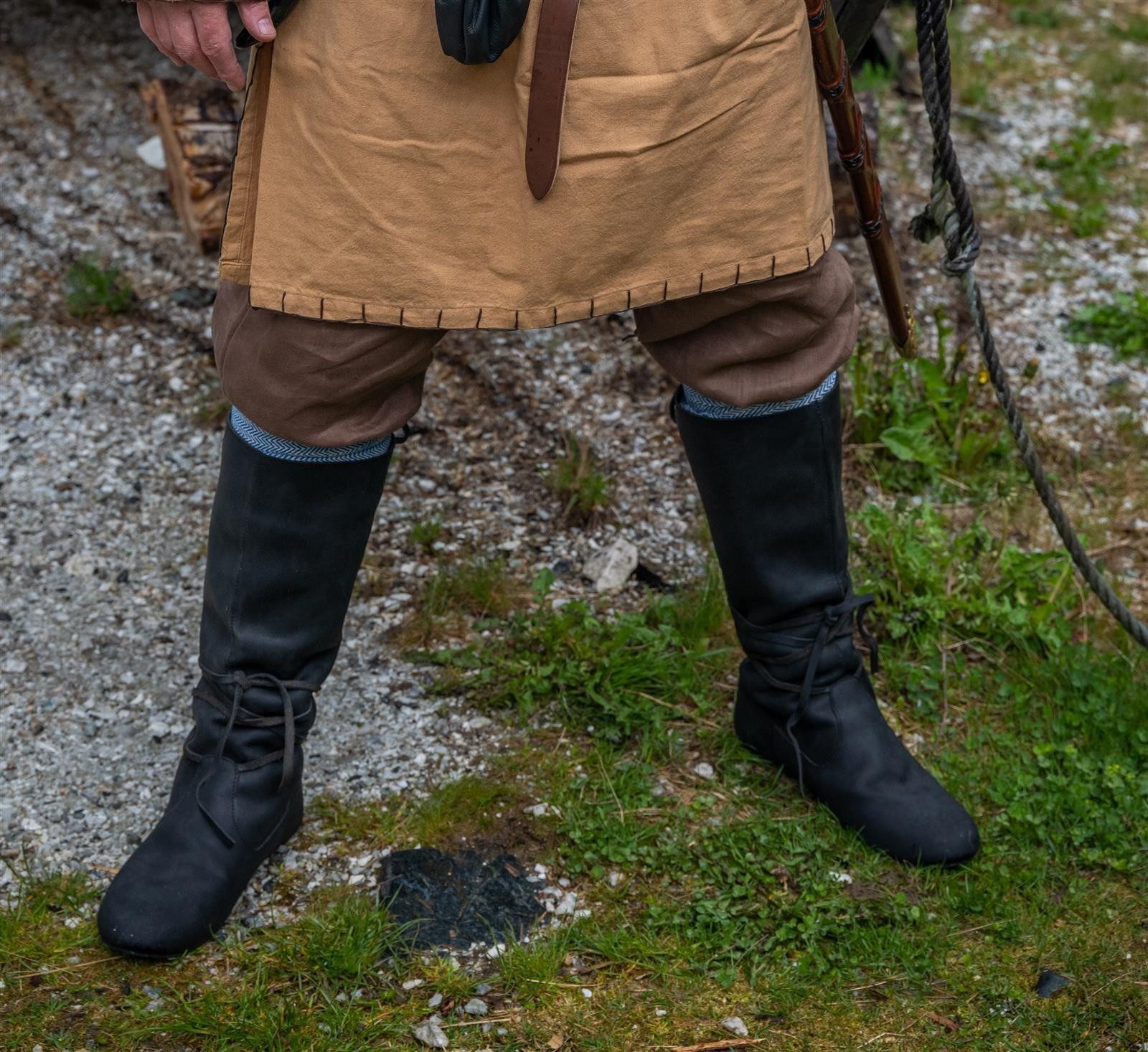 Leonardo Carbone Wikinger-Kostüm Stiefel "Ole" aus Nubukleder, handgefertigtes Nubuk, rustikale Patina
