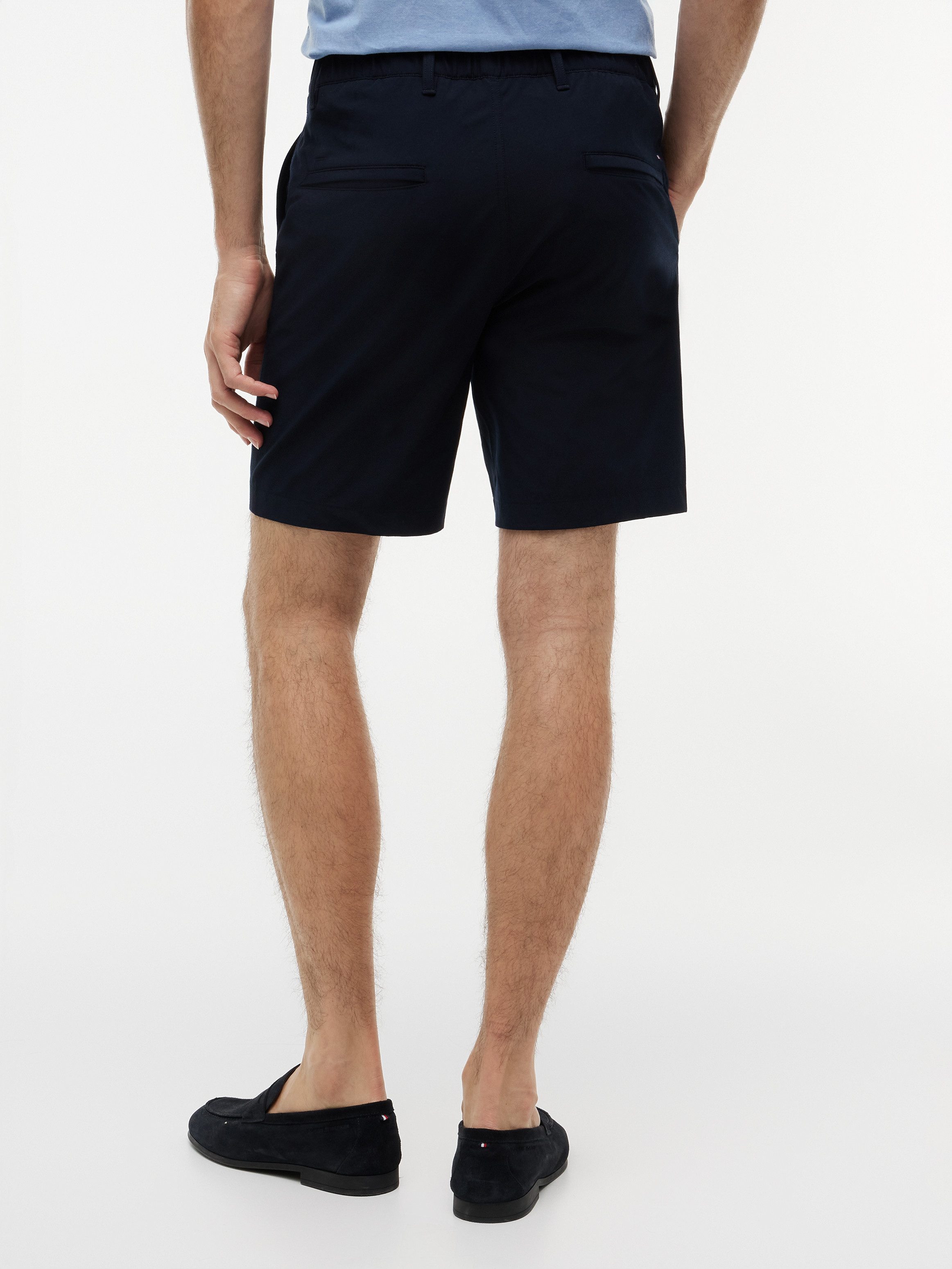 Tommy Hilfiger Chinoshorts DOVER mit Flag-Stickerei