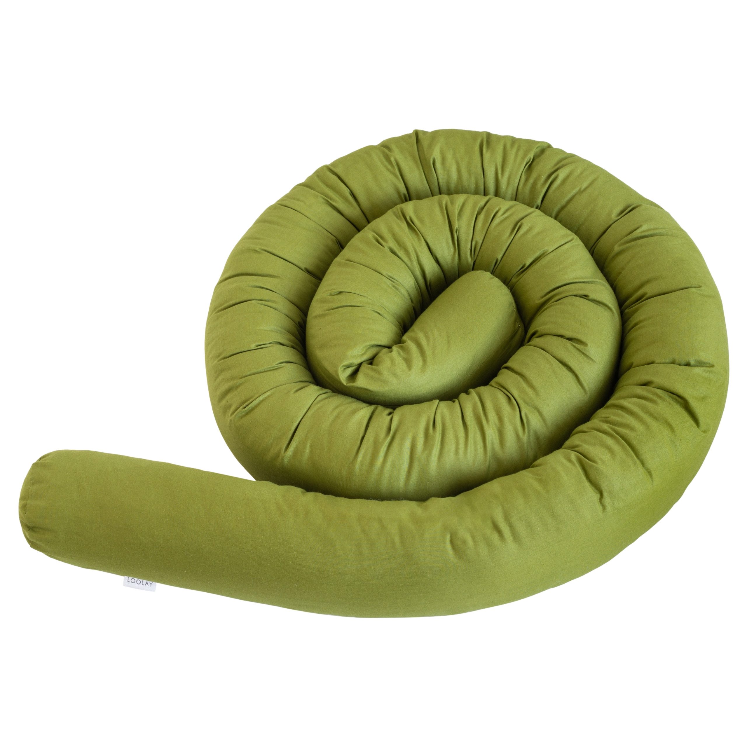 Loolay Nestchenschlange Olive GRÜN Baumwolle Multifunktion PREMIUM Bettschlange Stoffschlange, (Bettumrandung Krabbeldecke Babybett Umrandung Schlange Bett Kopfschutz, Zierkissen Bettrolle Dekokissen Zugluftstopper - Super GESCHENK), LOOLAY® - 100% Europäische Stoffe und Kleinserien-Nähen!