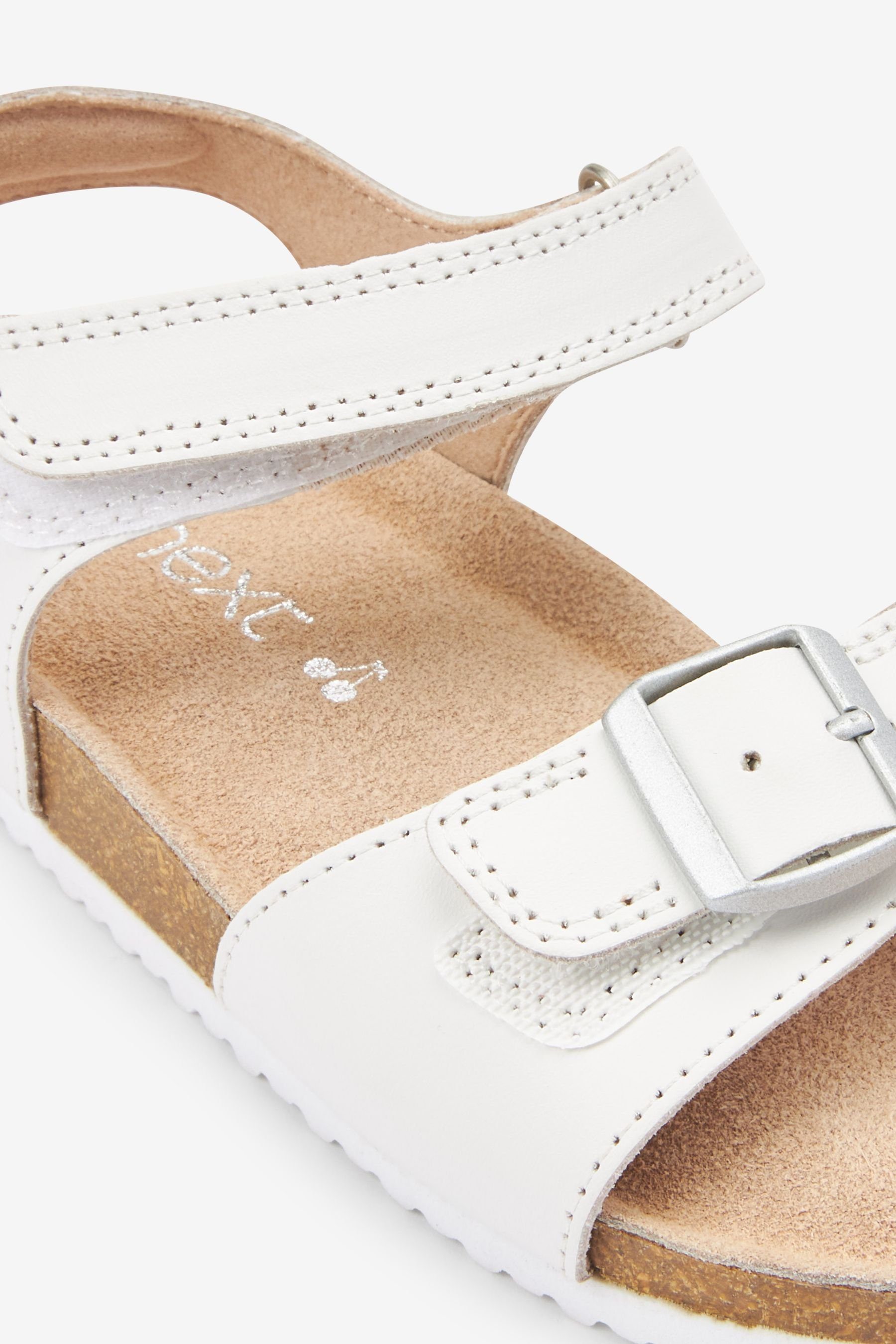 Leather Kork-Fußbett, Breite (1-tlg) mit Sandale Passform White Next Sandale