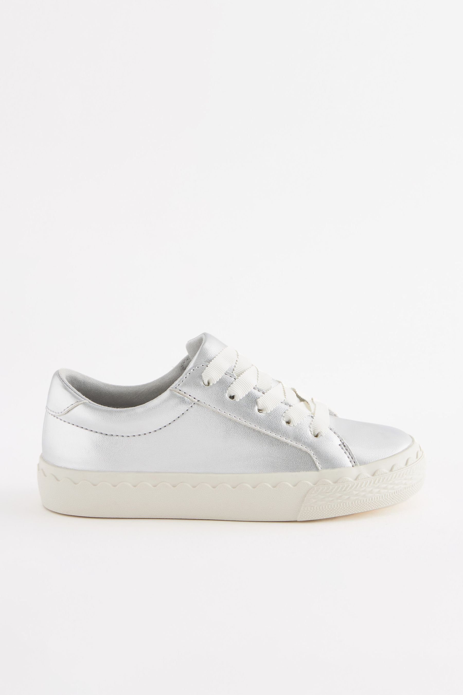 Next Sneaker zum Schnüren mit Bogenkante günstig online kaufen