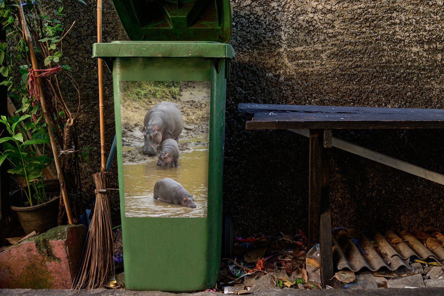 Mülleimer-aufkleber, Mülltonne, mit im Sticker, Nilpferd St), seinen MuchoWow Kälbern Abfalbehälter (1 Container, Wasser Wandsticker