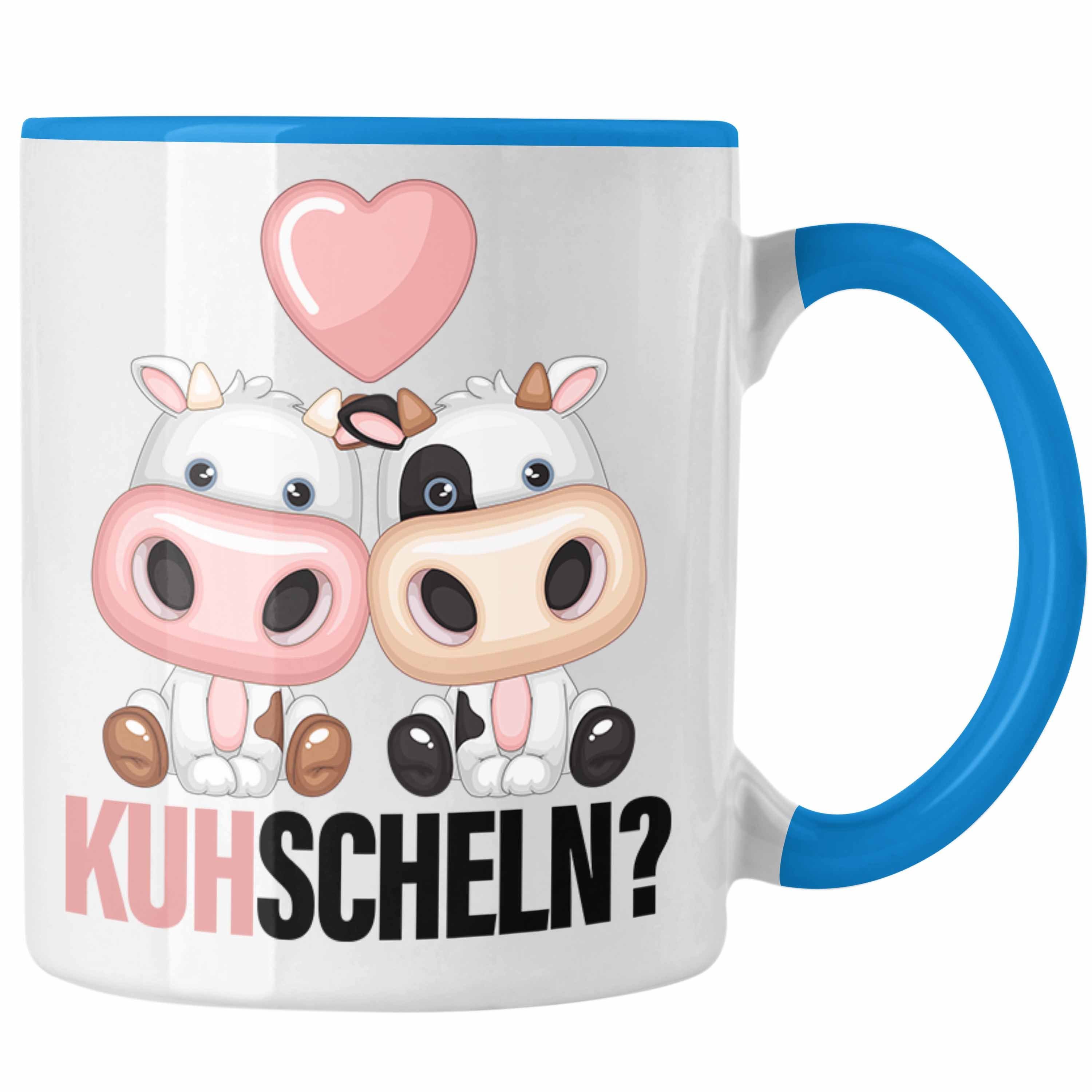 Trendation Tasse Kuhscheln Tasse Geschenk Kuh Tierliebhaber Geschenkidee Freundin Kusch Blau