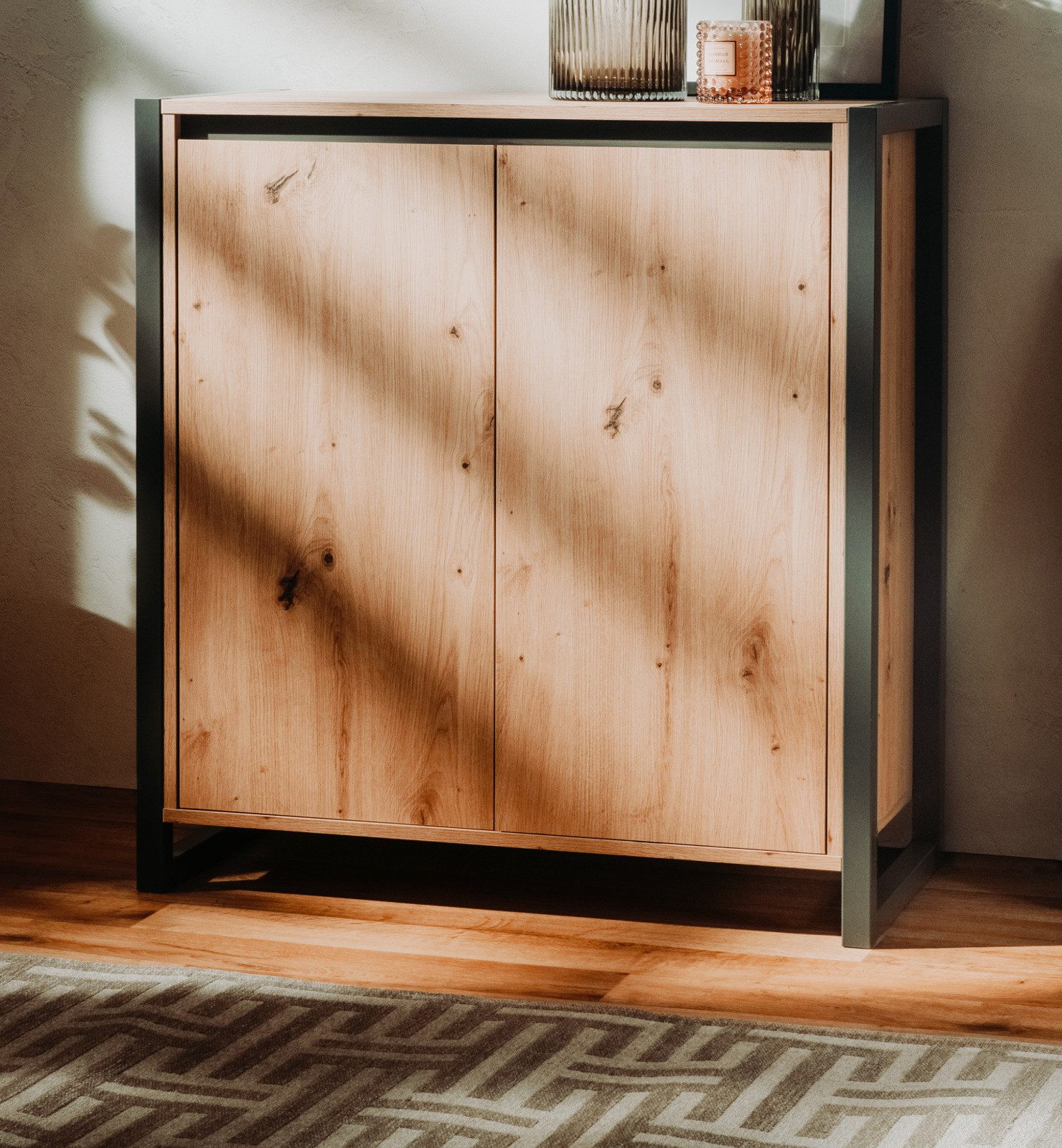 Furn.Design Kommode Malta (Eiche Artisan mit Anthrazit, 2-türig, 80 x 88 cm), Industrial Design