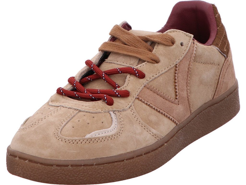 Victoria Sneaker