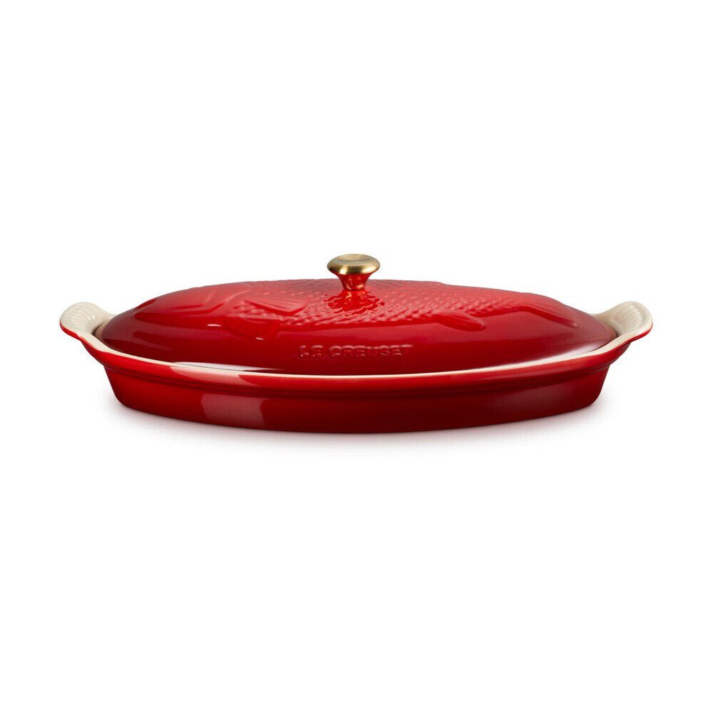 LE CREUSET Backform Fischbackform mit Deckel 34 cm Tradition Kirschrot, Fischbräter, Fischform mit Deckel, geprägtes Fischmotiv, Steinzeug