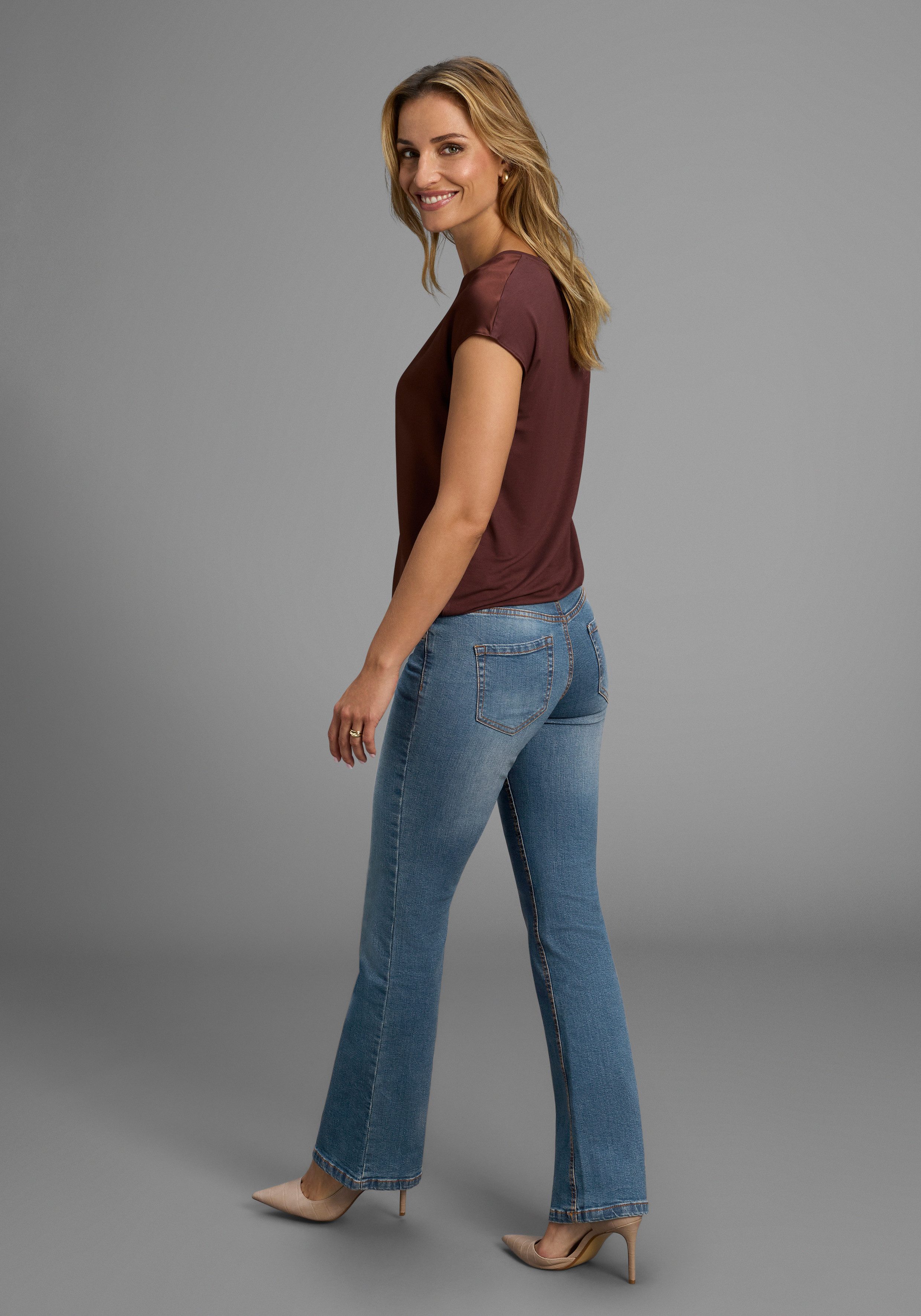 Arizona Bootcut-Jeans Bund mit seitlichem Gummizugeinsatz hohe Leibhöhe, Bootcut, mit Stretch, klassischer 5-Pocket-Style – Bild 5 von 5