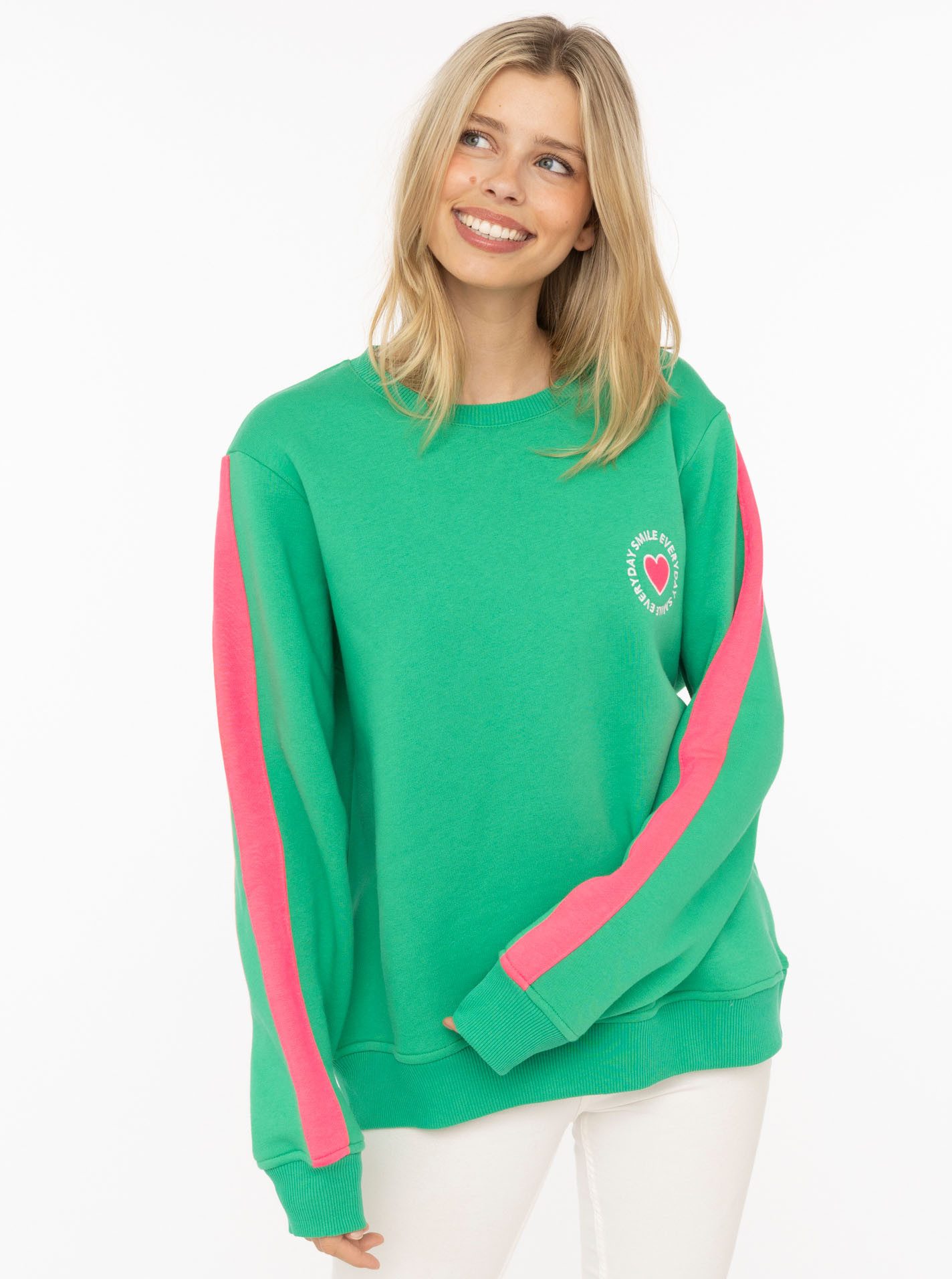 Zwillingsherz Sweatshirt "Smile Everyday" pinker Streifen am Arm, Rundhals, gesticktes Herz und Schrift