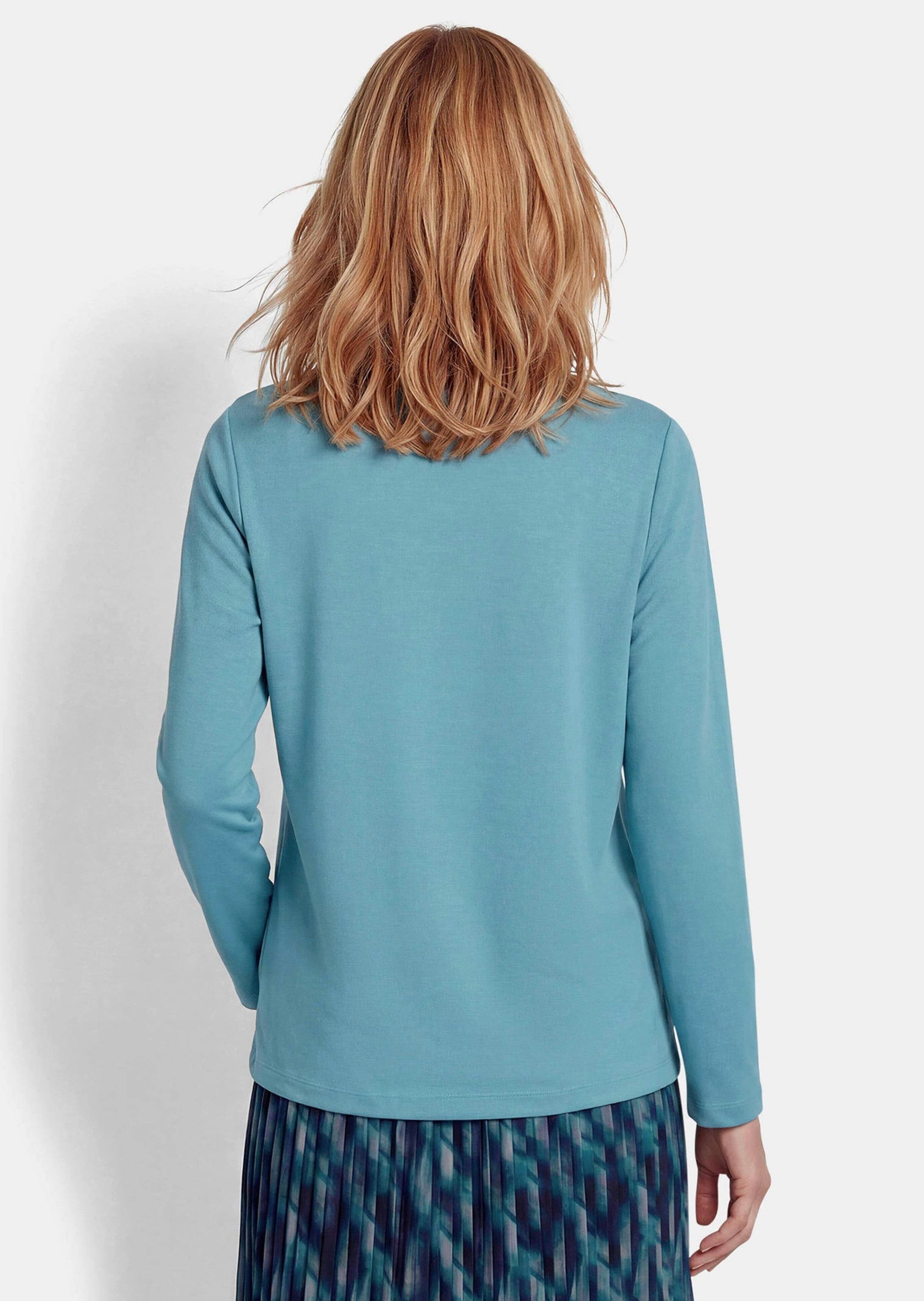 GOLDNER Sweatshirt Sweatshirt mit U-Boot-Ausschnitt Figurumspielendes Oberteil aus Viskosemischung mit Zierkordel