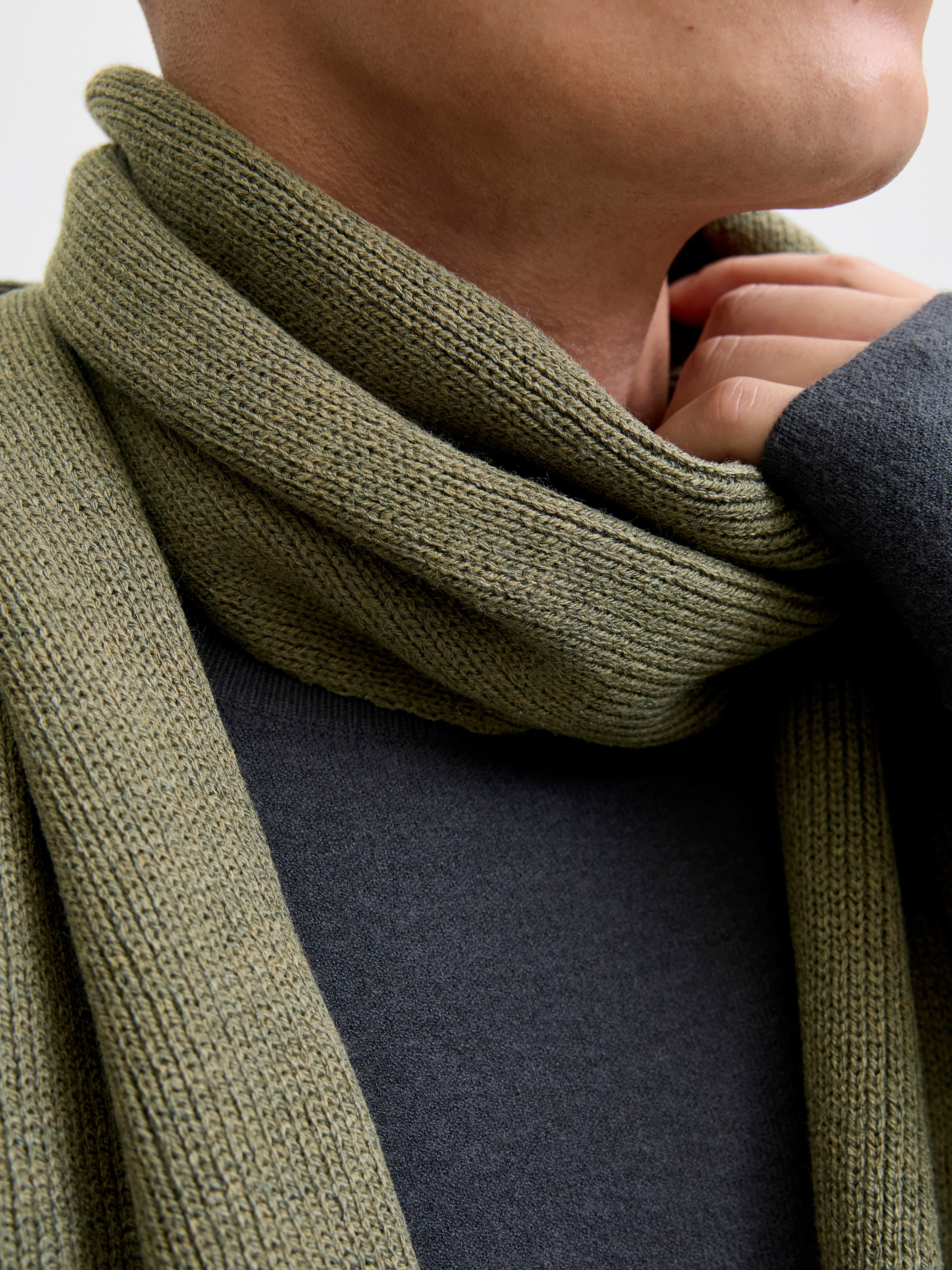 Jack & Jones Strickschal JACDNA KNIT SCARF NOOS, Kunstfaser, aus Strickmaterial