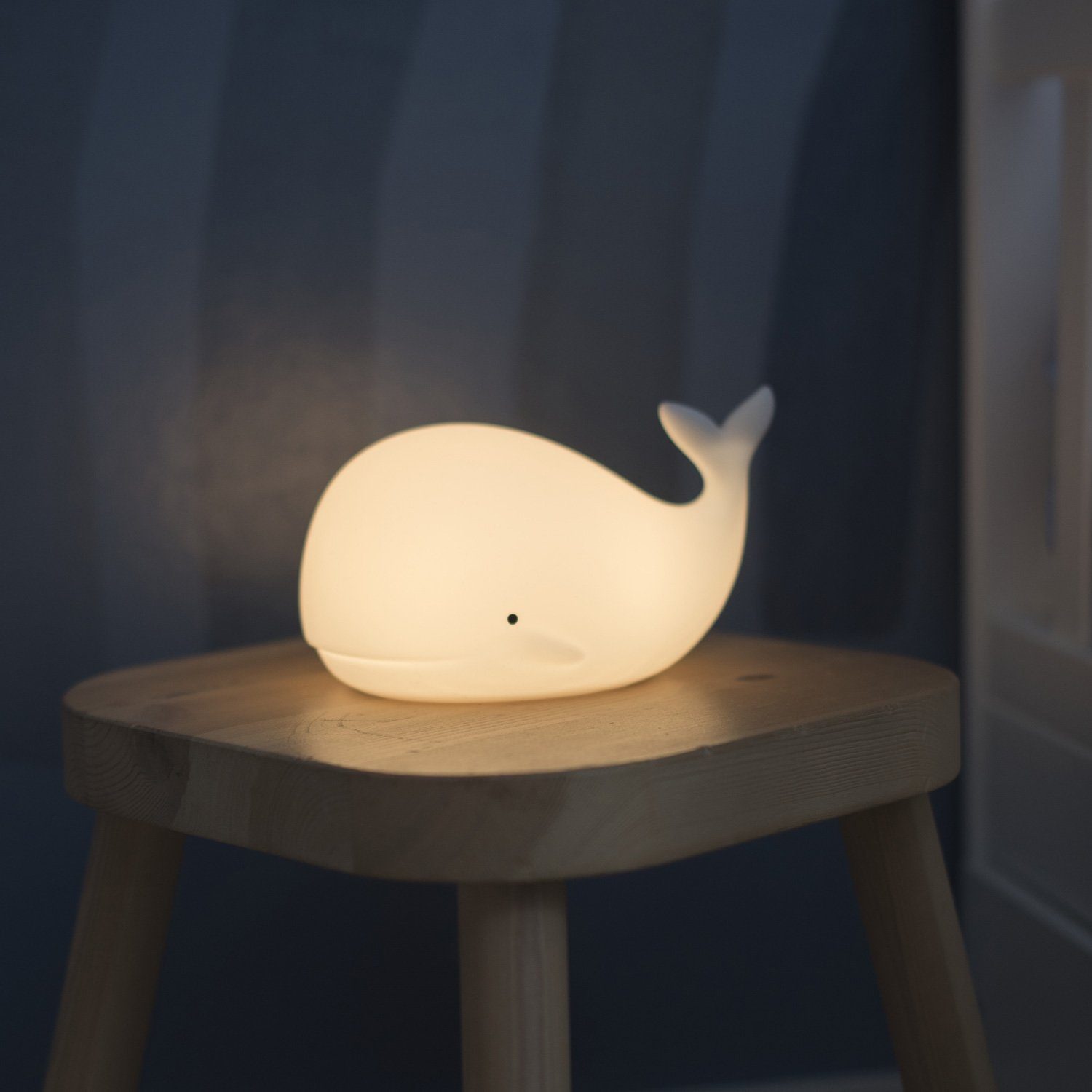 HOLLYHOPPER LED Nachtlicht LED Nachtlicht Wal NOAH Einschlaflicht leuchtender Wall Farbwechsel, LED Classic, mehrfarbig / bunt