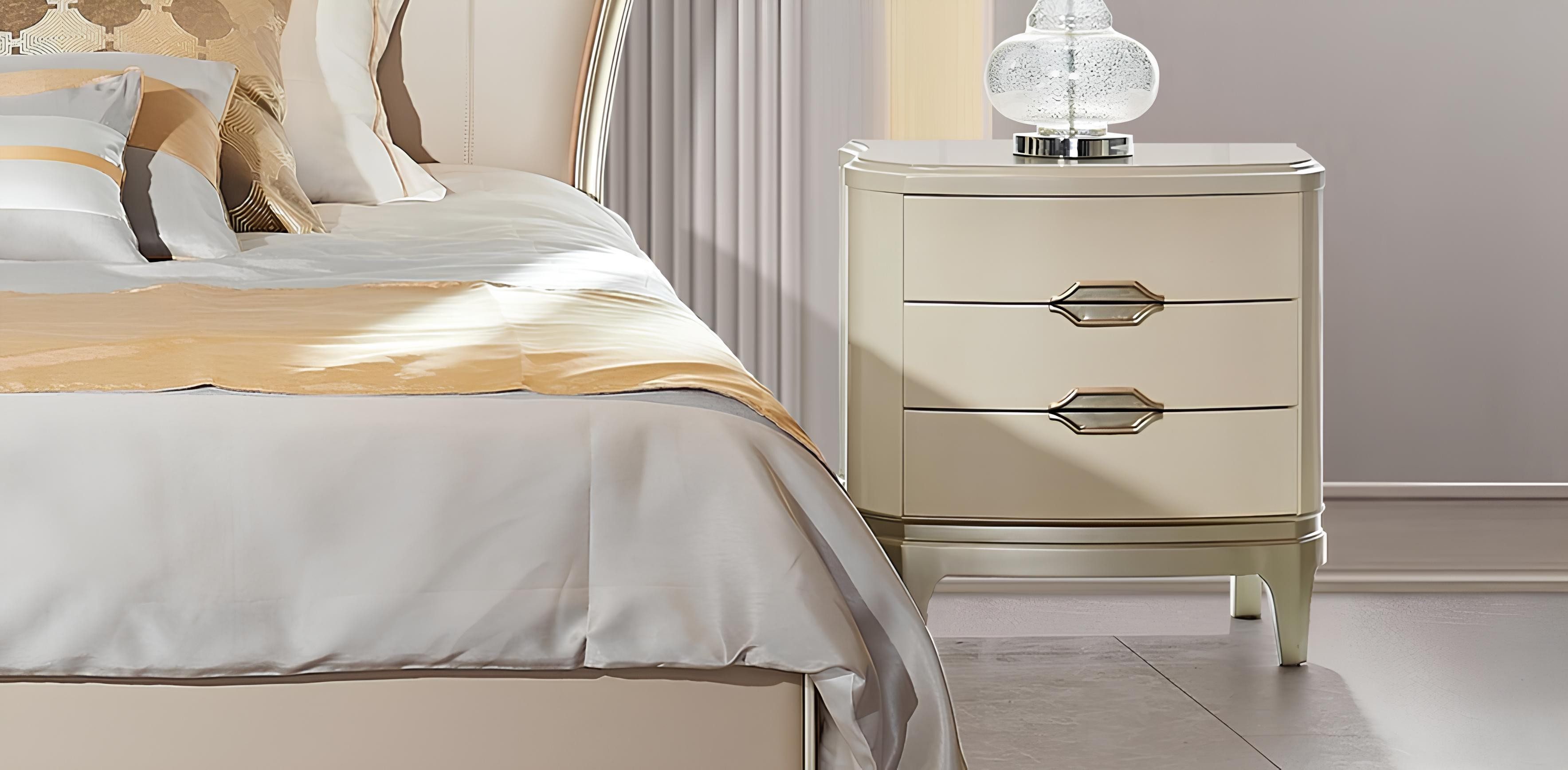 Xlmoebel Nachttisch XLMOEBEL Nachttisch aus Echtholz in Beige mit 3 Schubladen, Made in Europa