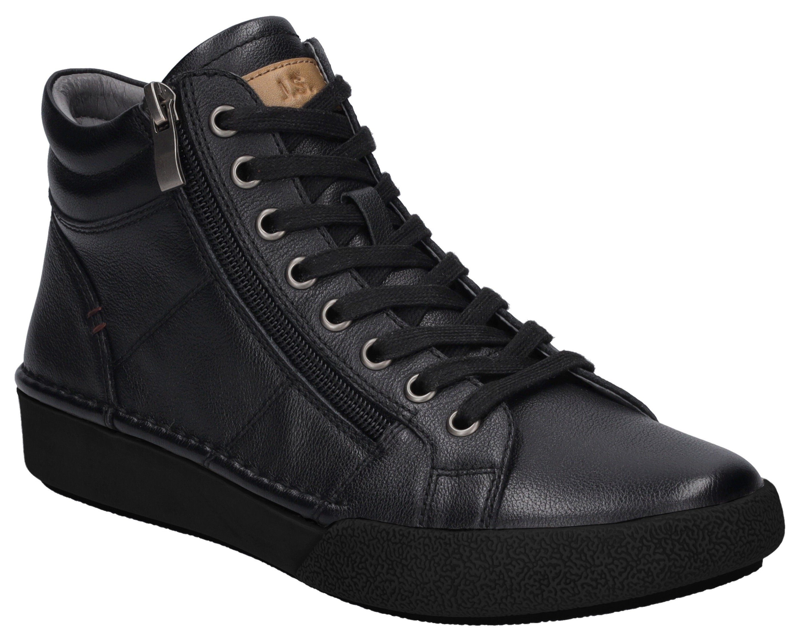Claire 11 Sneaker