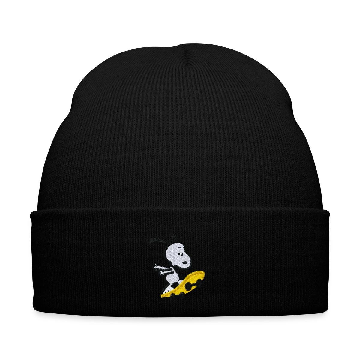Spreadshirt Beanie Peanuts Snoopy Auf Skateboard Stickmotiv Bestickte Wintermütze (1-St)