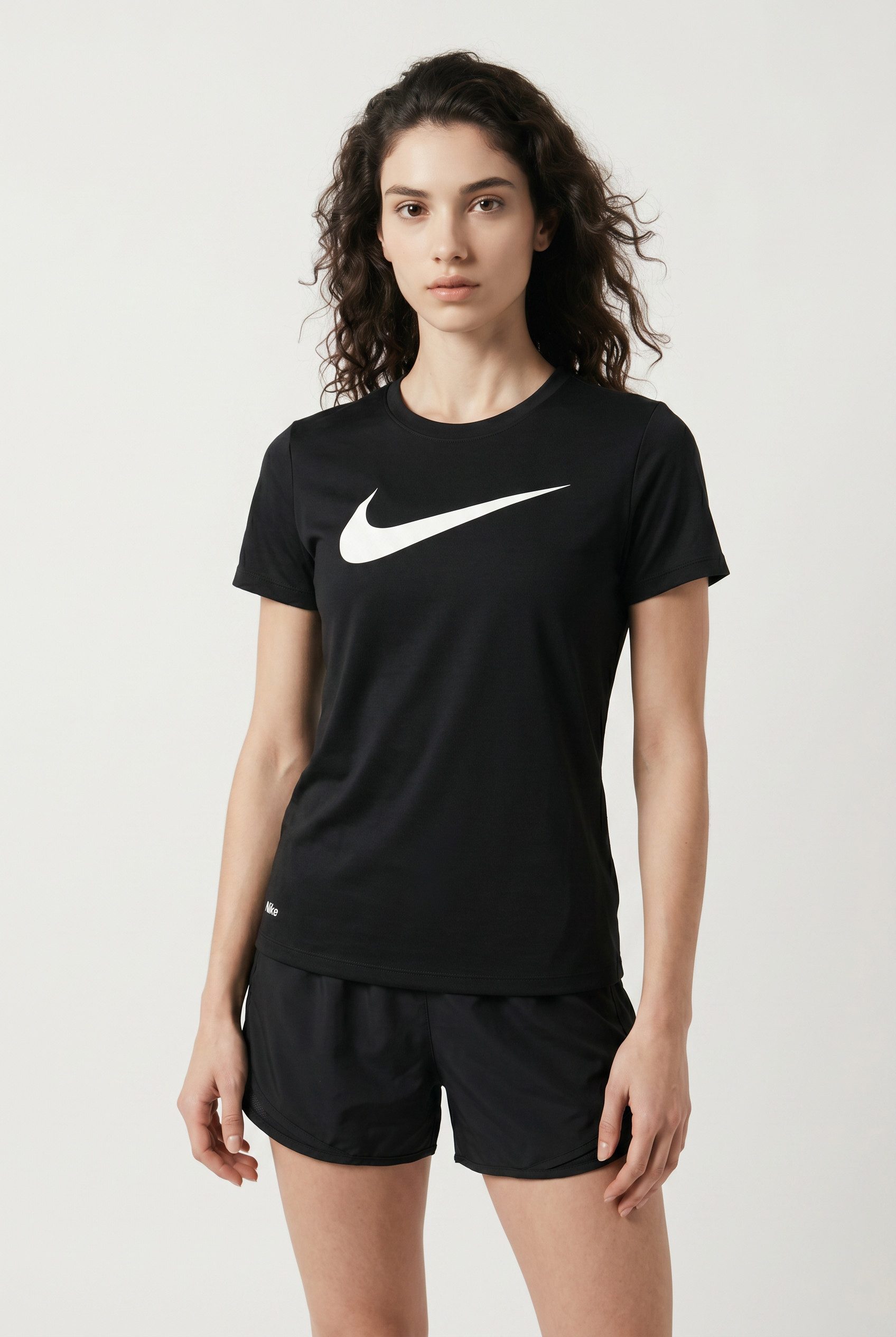 Nike T-Shirt W NK DF TEE RLGND HBR mit Rundhalsausschnitt, Kurzarm-Design, aus Jersey-Material