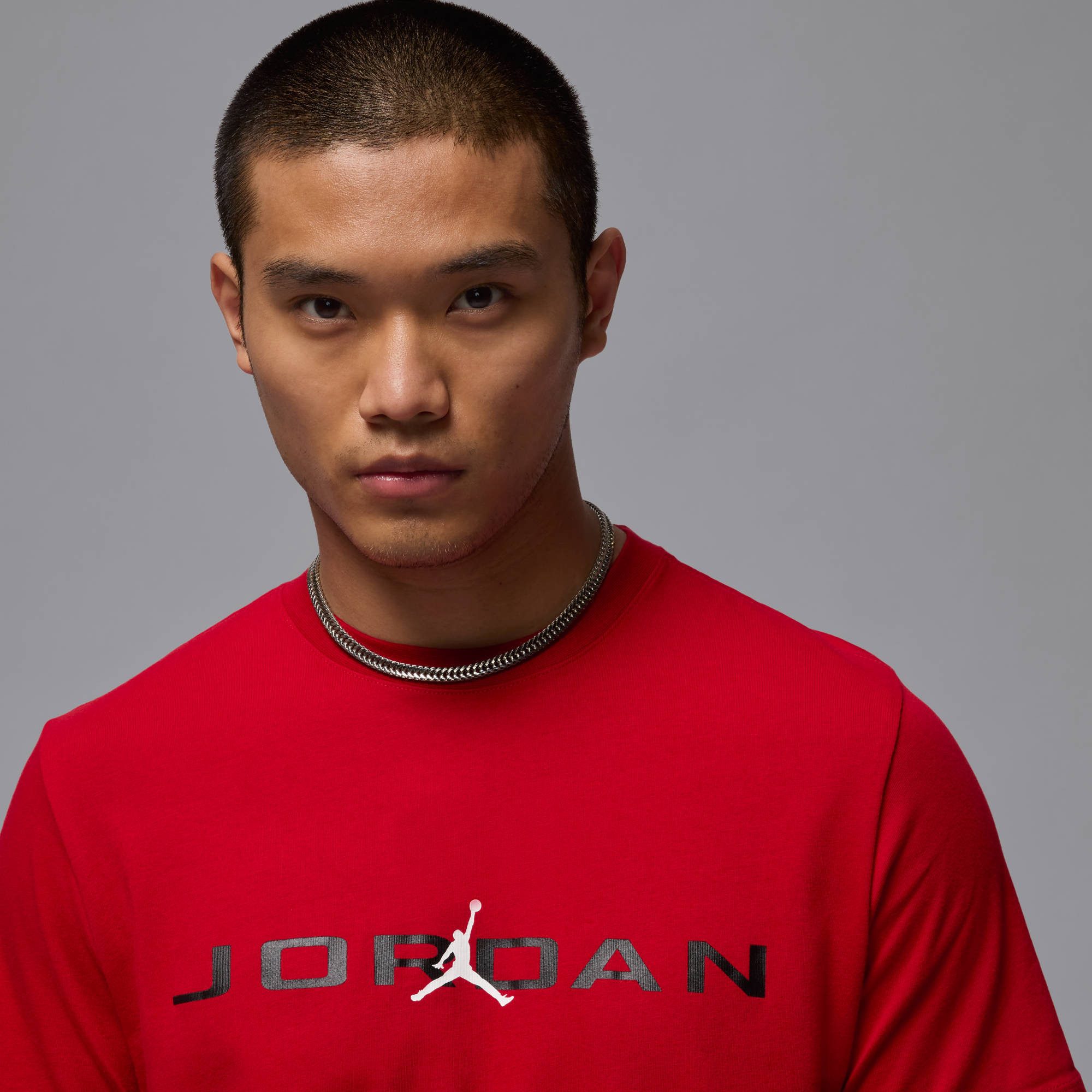 Jordan T-Shirt M J JD AIR SS CREW aus mittelschwerer Baumwolle, mit Jordan Grafiken auf der Vorderseite
