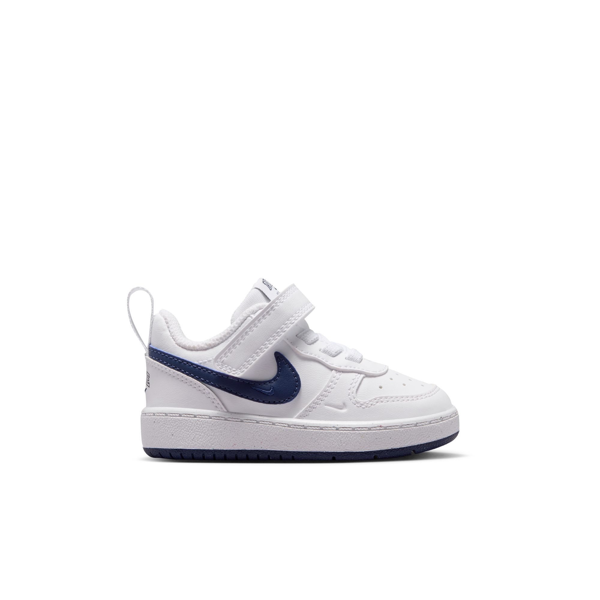 Nike Sportswear Court Borough Low (TD) Sneaker Design auf den Spuren des Air Force 1