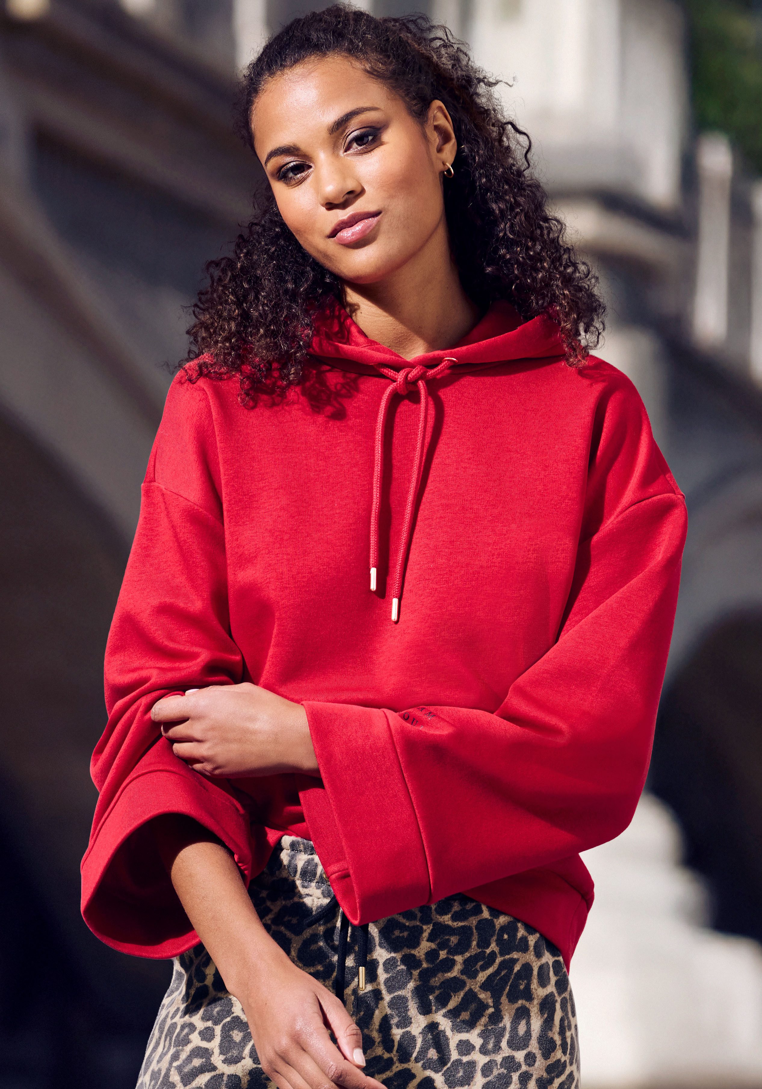 Buffalo Hoodie - Sweater mit Kapuze mit weiten Ärmel und überschnittenen Schultern, Loungewear
