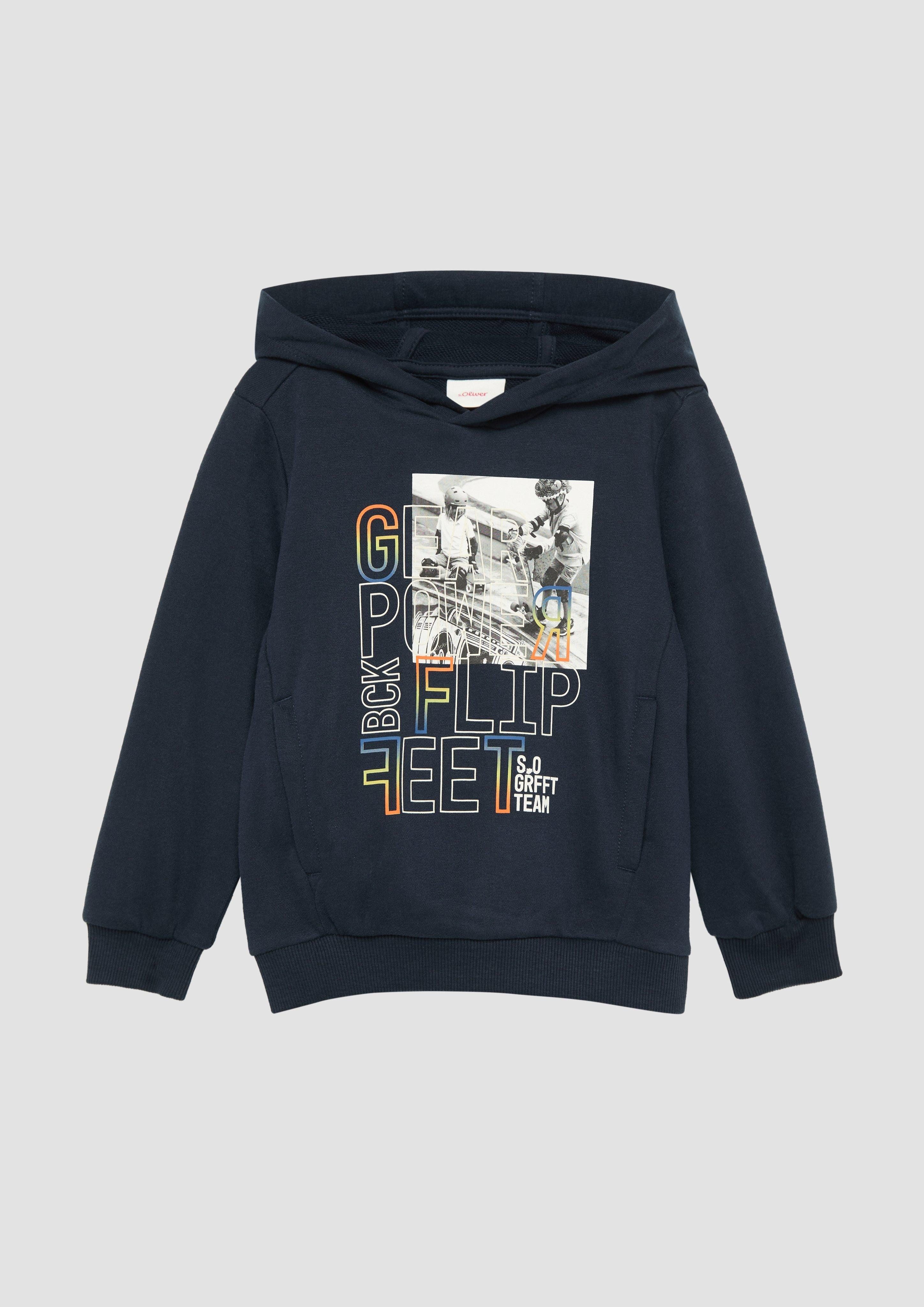 s.Oliver Sweatshirt Kapuzen-Sweatshirt mit Fotoprint Rippbündchen