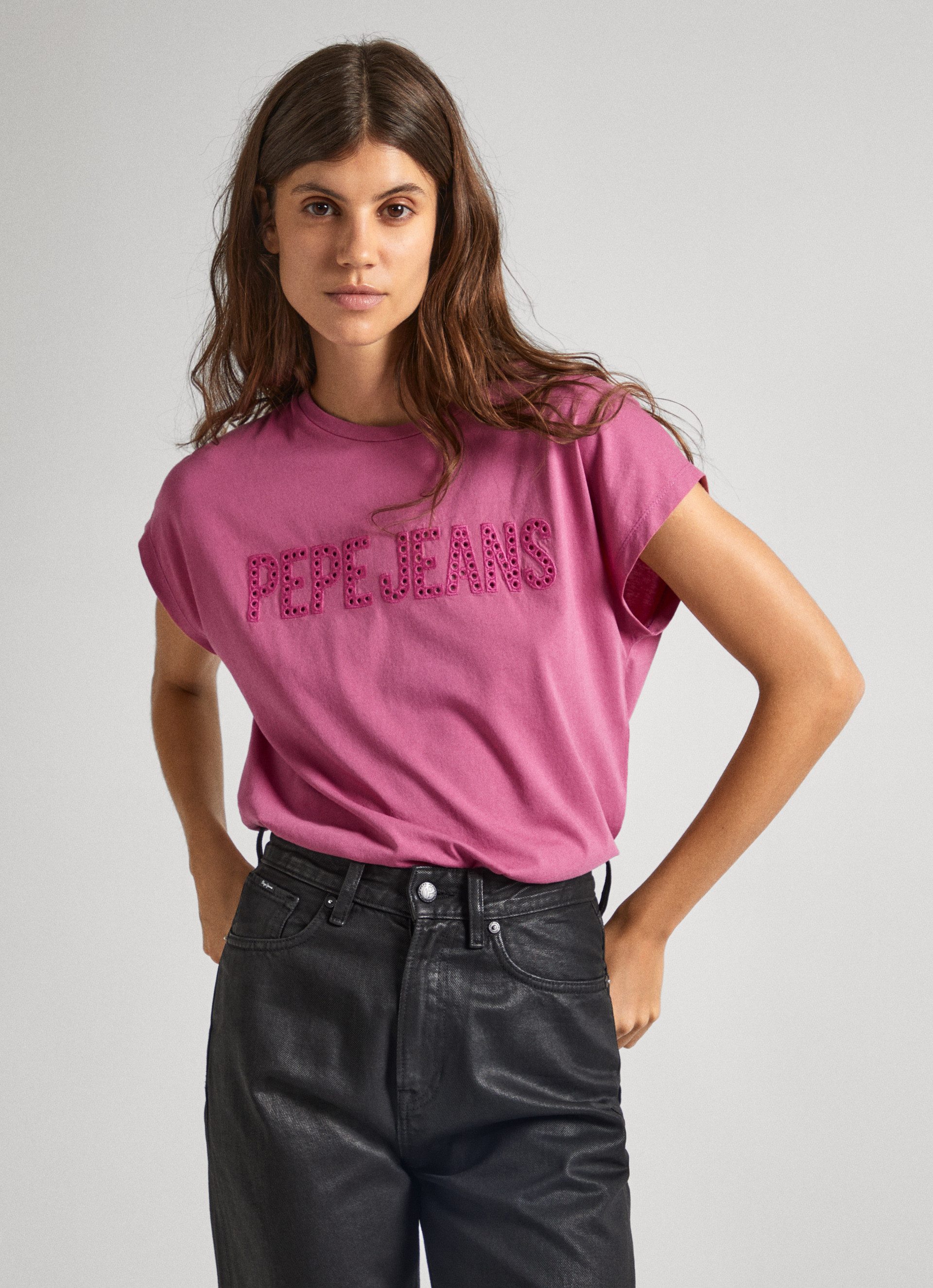 Pepe Jeans T-Shirt LILITH mit Logoapplikation