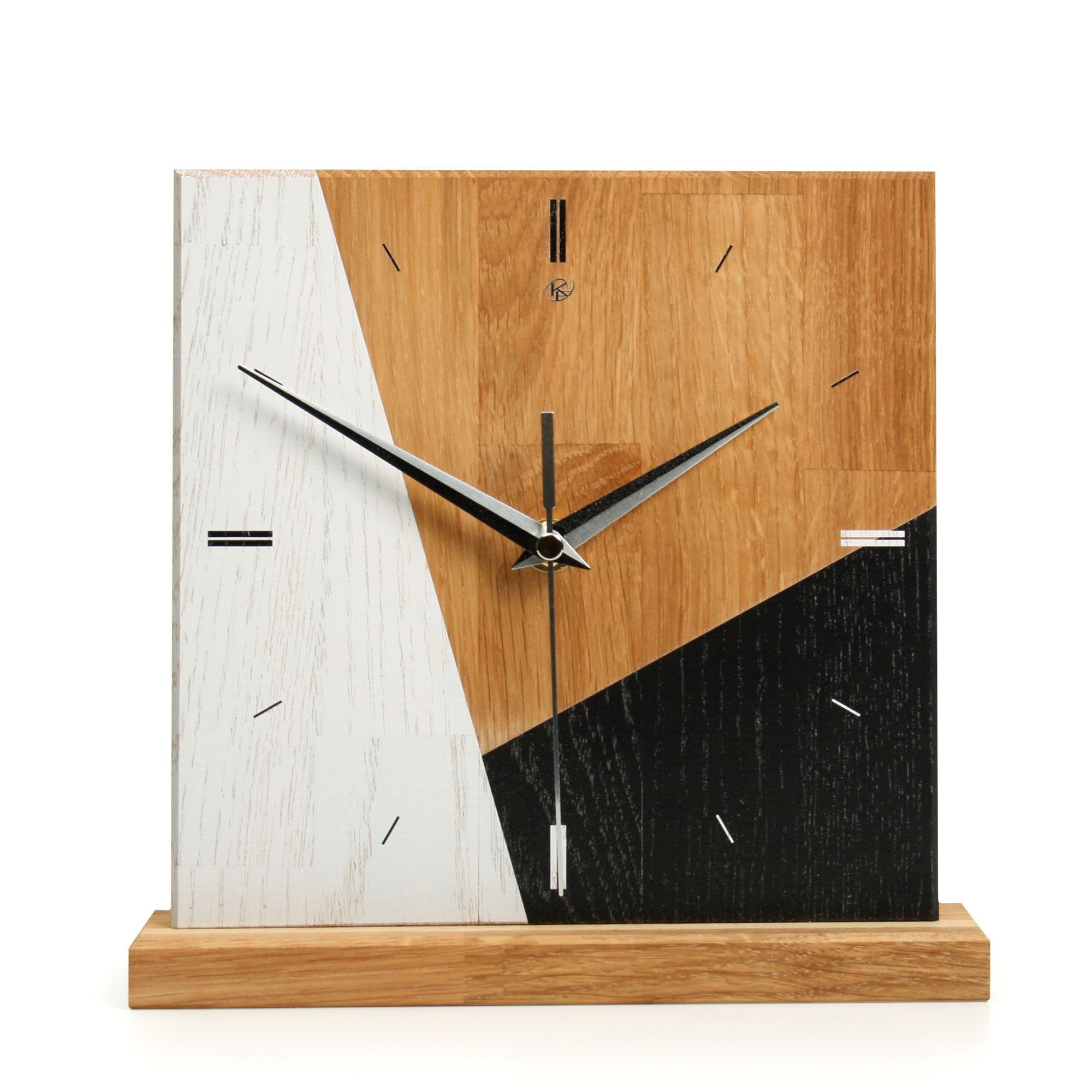 Standuhr Designer-STANDUHR „Triangle“ aus Massivholz