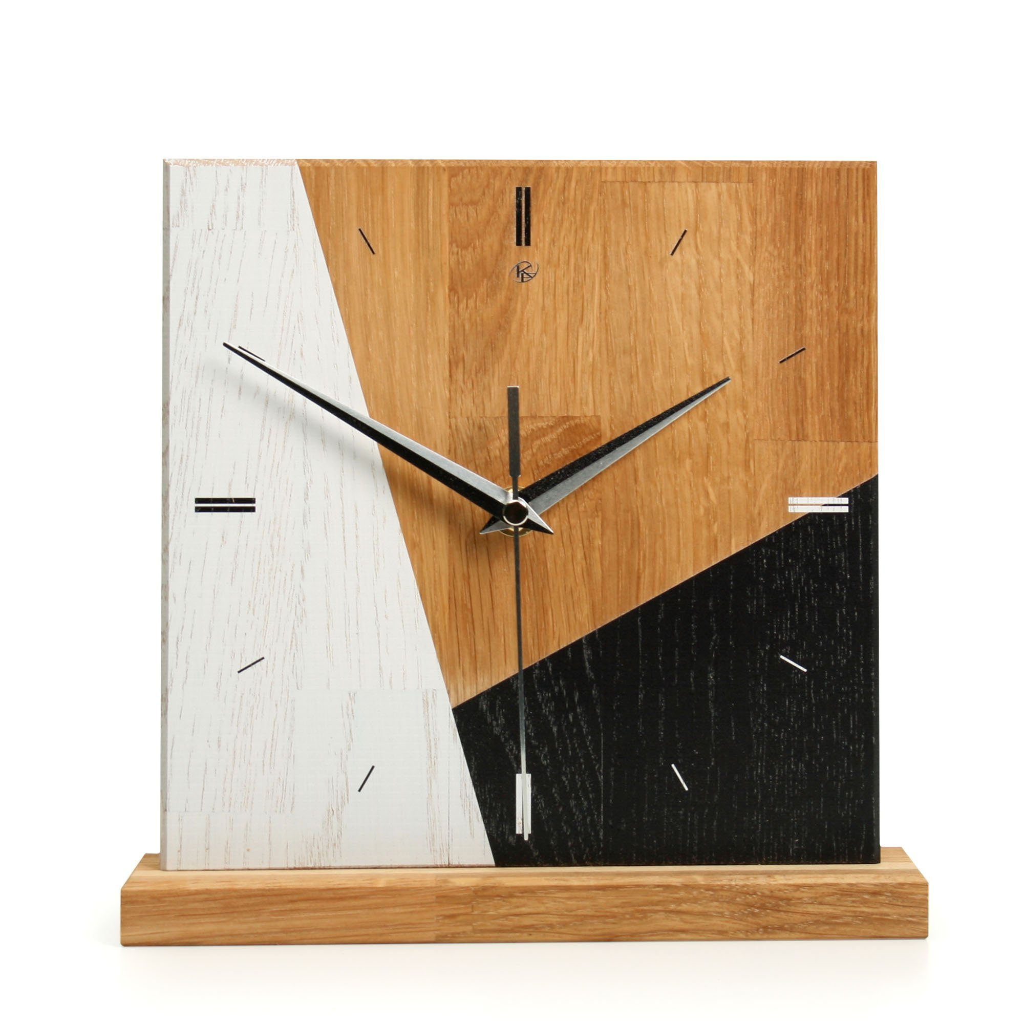 Kreative Feder Standuhr Designer-STANDUHR „Triangle“ aus Massivholz, ohne Ticken; Funk- oder Quarzuhrwerk; elegant, außergewöhnlich, modern Eiche