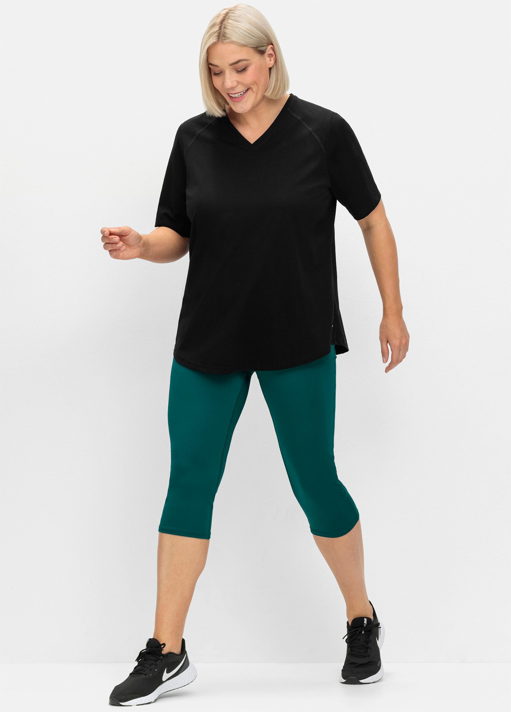 Sheego T-Shirt Funktionsshirt . atmungsaktiv, mit Mesh-Einsatz im Rücken günstig online kaufen