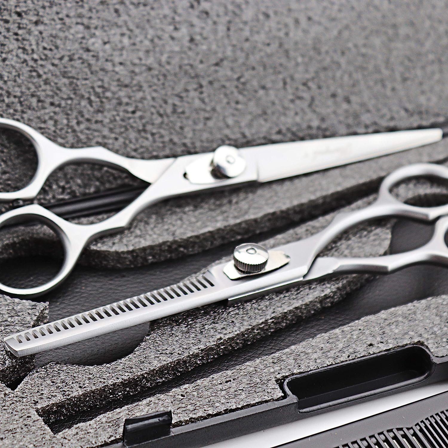 Haryali London Haarschere Friseurscheren-Set, Haarschere & Effilierschere, 6,5 Zoll, (Friseur, 2-tlg., comb, cleaning cloth, cutting scissor, thinnng scissor), Bis zu 6,5 Zoll langes Premium-cmfert
