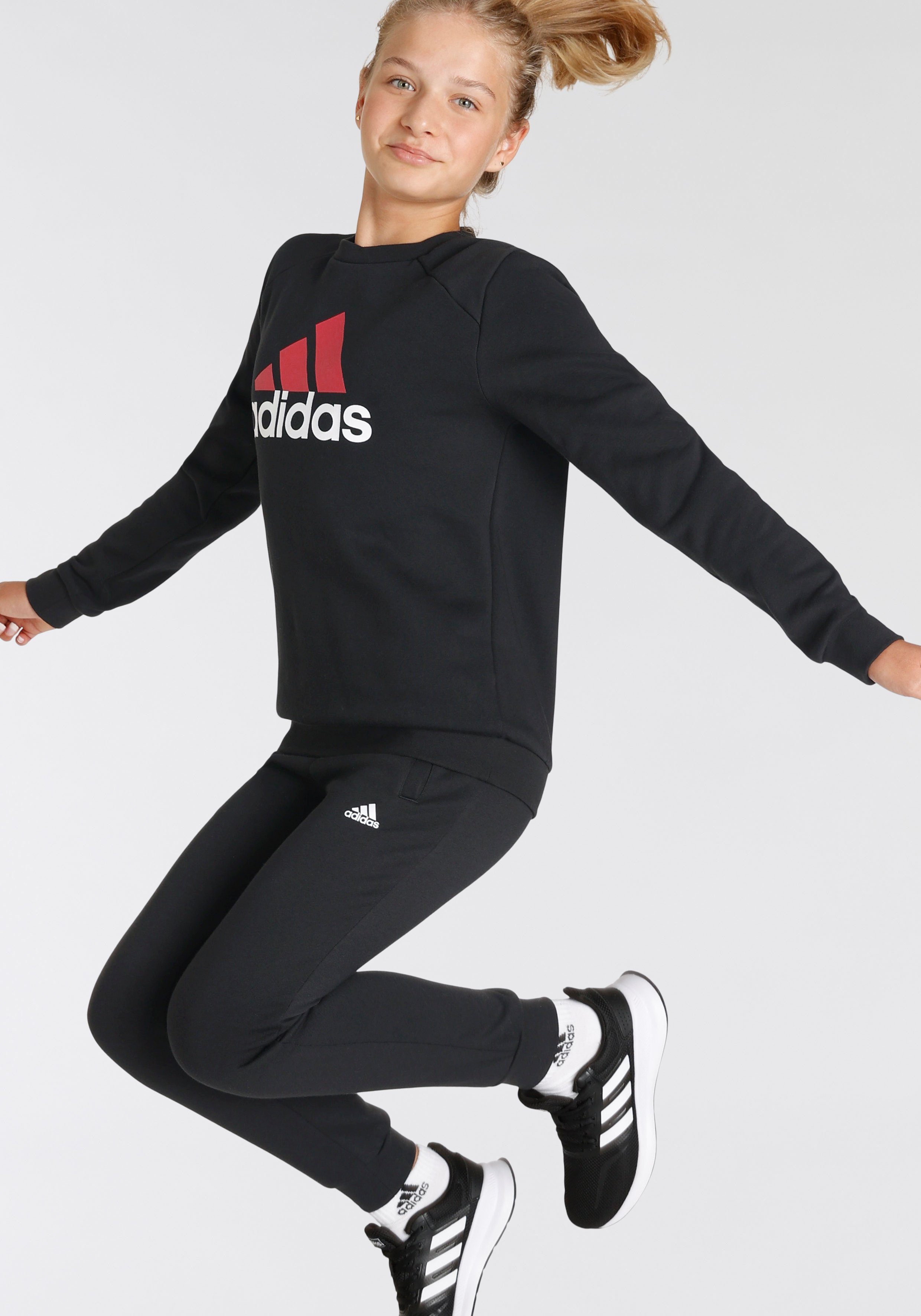 Better (2-tlg) ESSENTIALS LOGO Black adidas White BIG JOGGINGANZUG Sportswear KIDS Scarlet / Trainingsanzug /