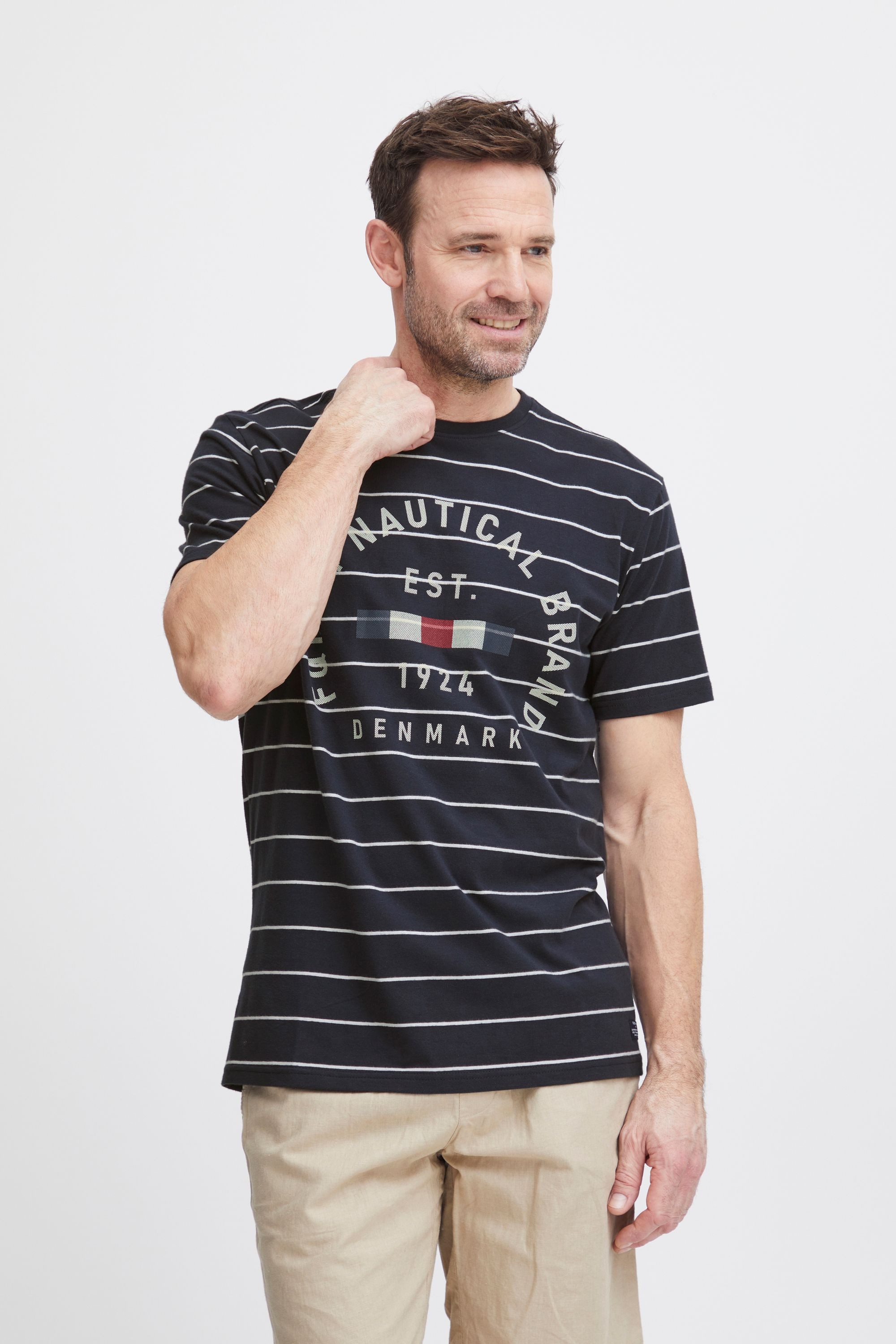 FQ1924 T-Shirt FQTom SS stripe tee w logo print Modernes T-Shirt mit Print