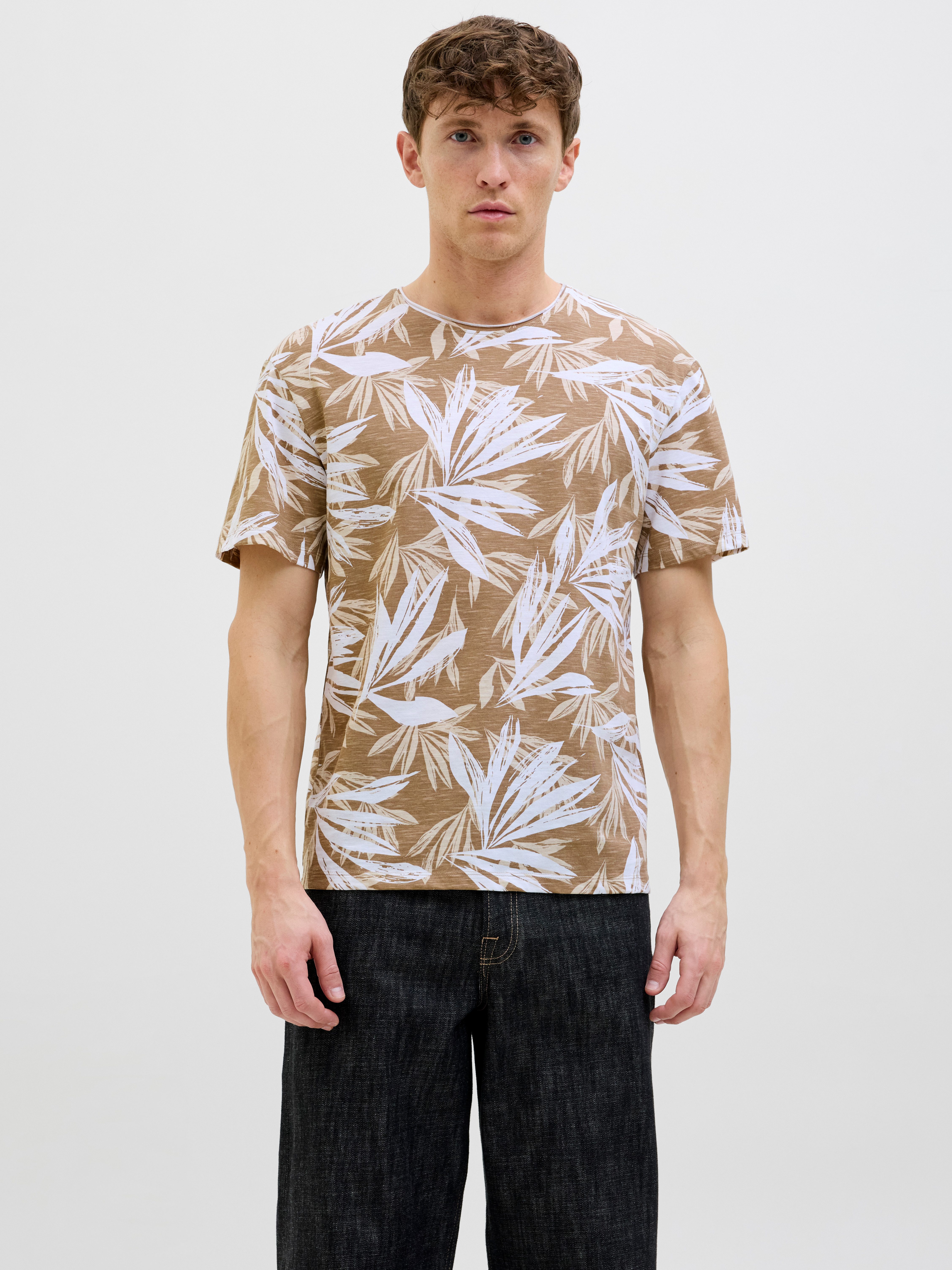 Jack & Jones Rundhalsshirt JJEBRYAN AOP günstig online kaufen