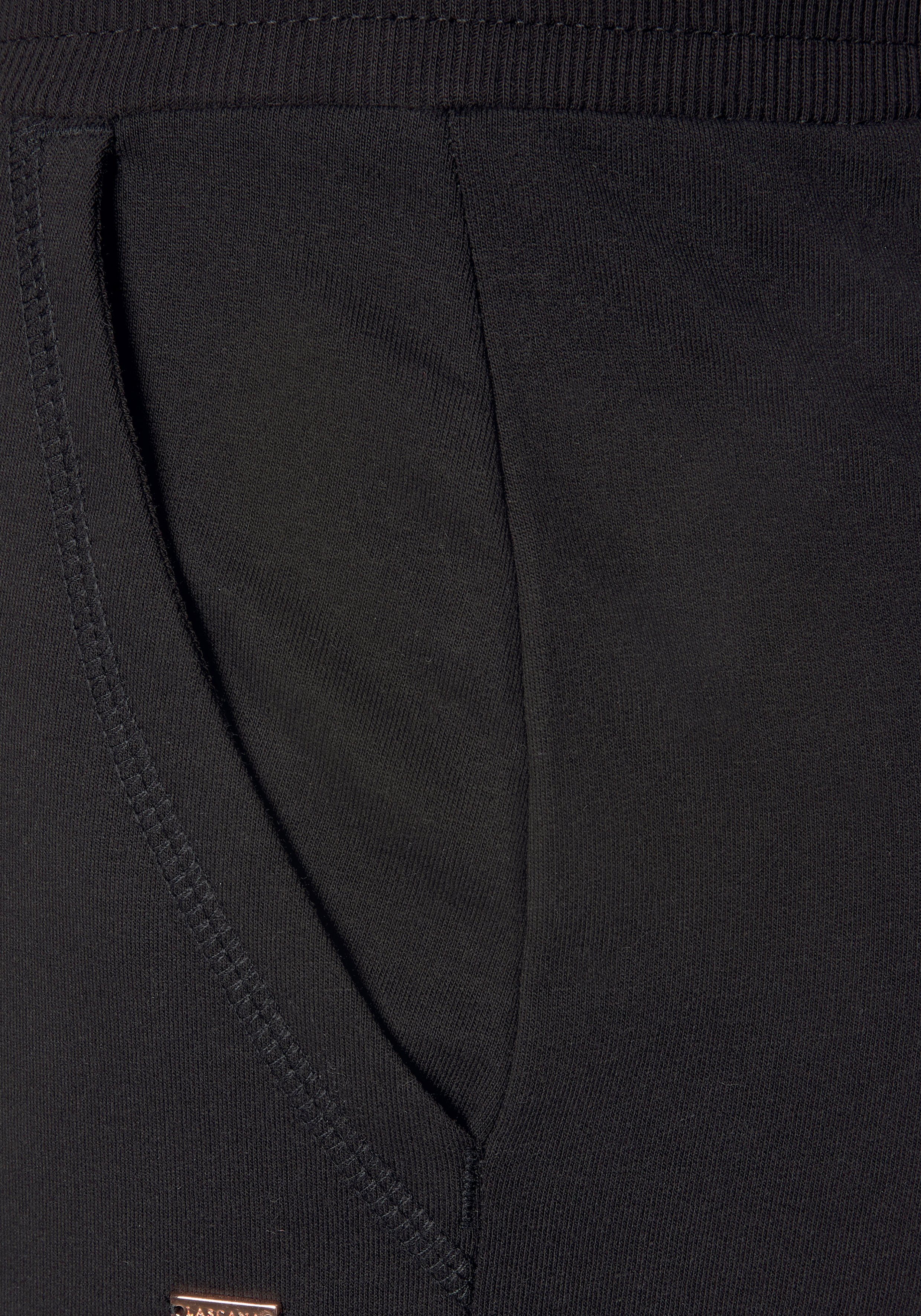 LASCANA Loungepants mit modischem schwarz Loungeanzug Umschlagsaum