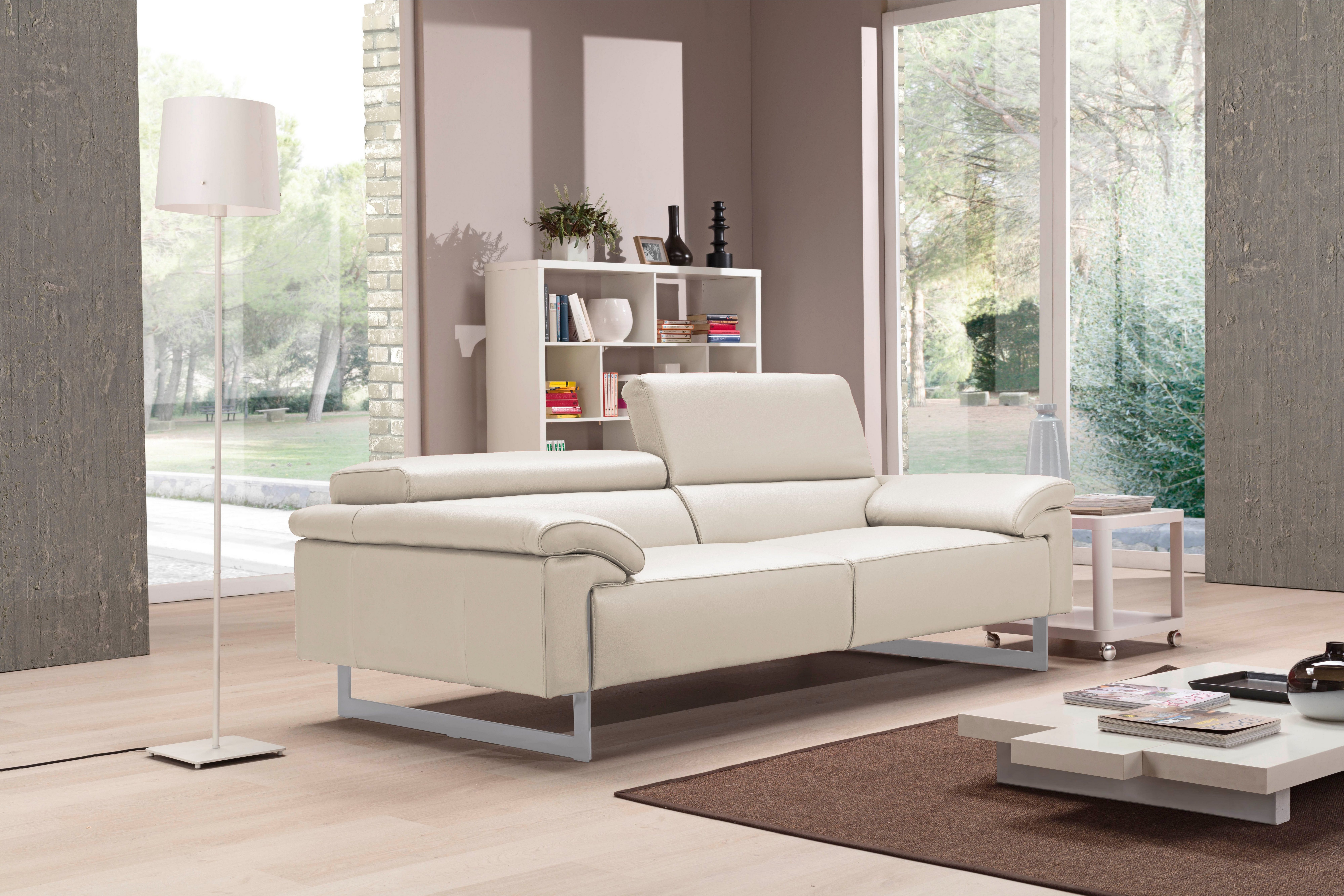 Egoitaliano 2,5-Sitzer Malika, Designsofa mit hohem Sitzkomfort, edel und bequem, inkl. Kopfteilverstellung und chromfarbenen Metallfüßen