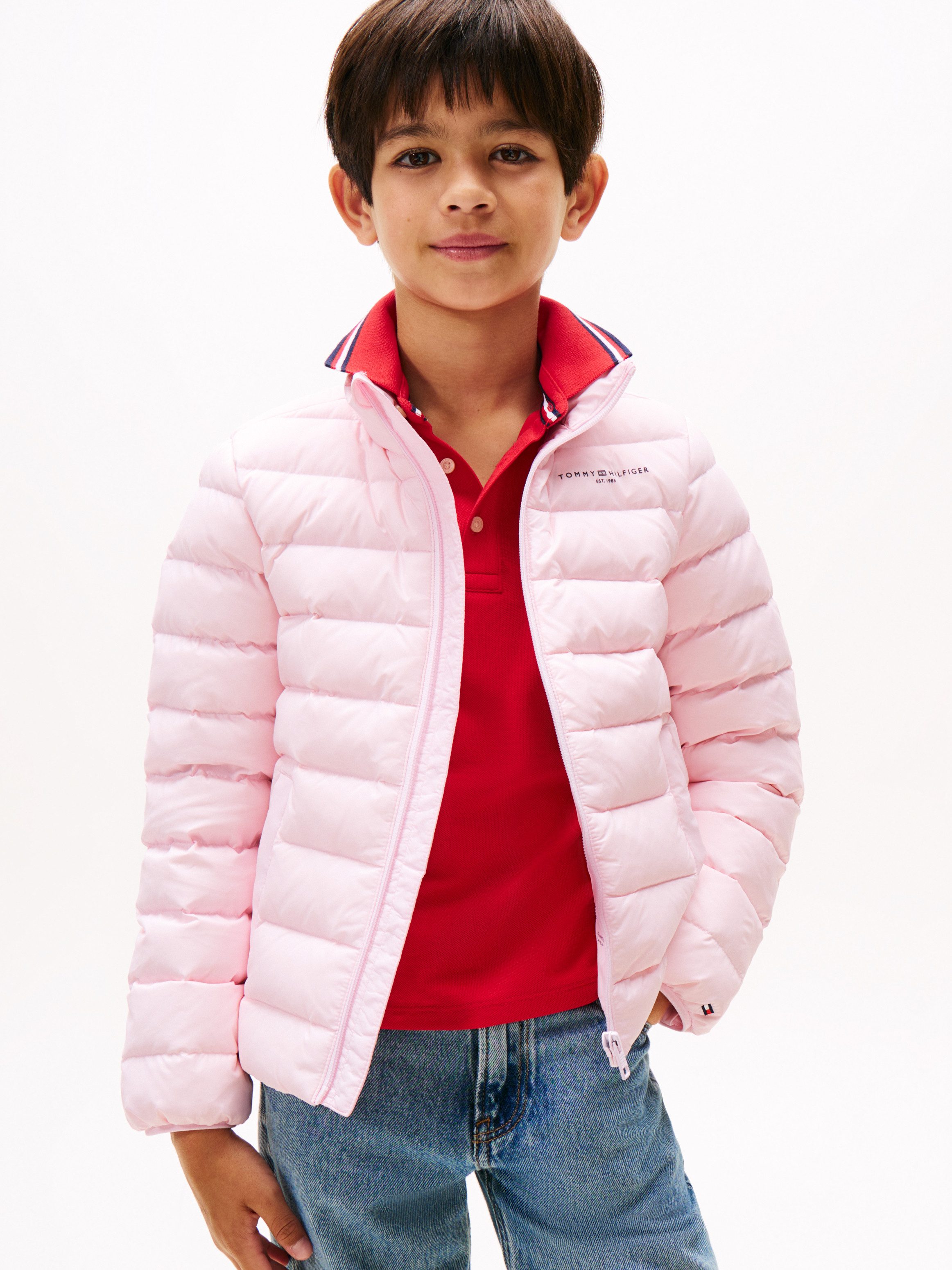 Tommy Hilfiger Steppjacke ESSENTIAL LIGHT DOWN JACKET für Kinder bis 16 Jahre, Logodruck auf der Brust