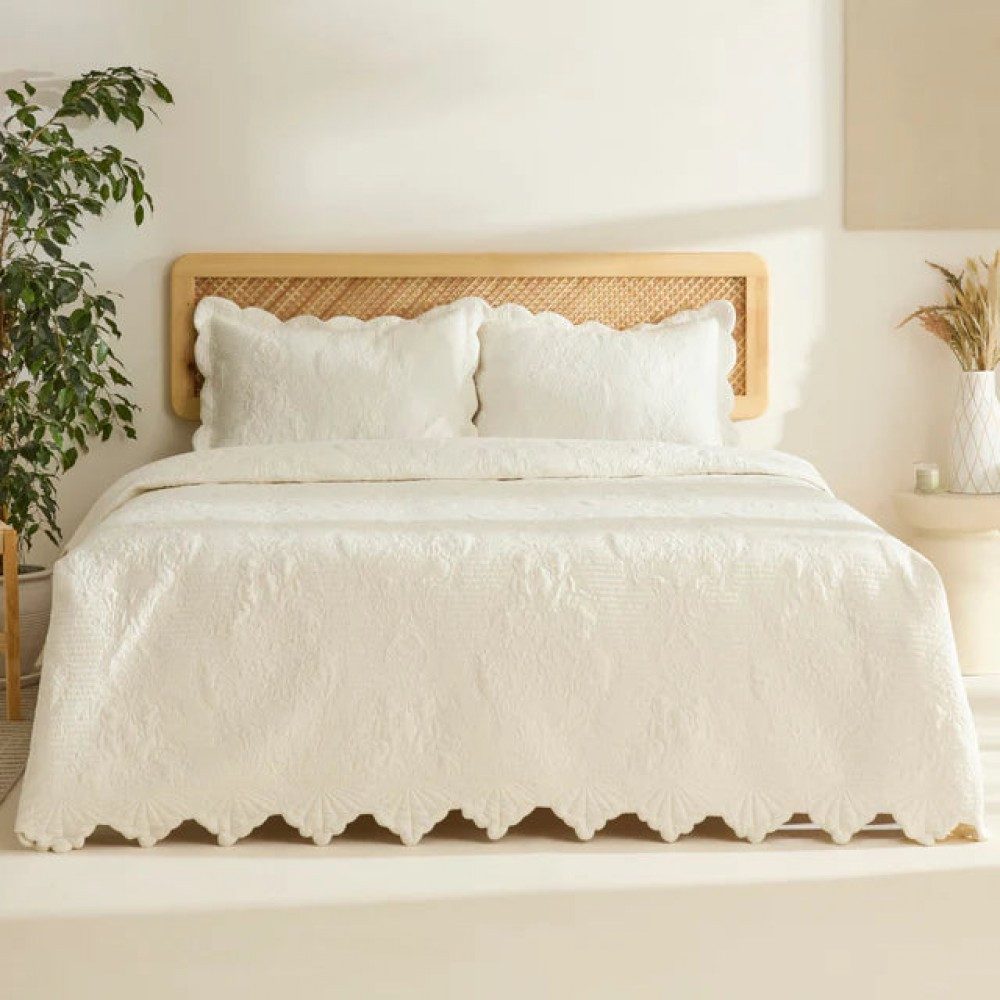 Karaca Tagesdecke Camille Bettüberwurf-Set Ecru 230x240 Cm + 2 (50x70 Cm) günstig online kaufen