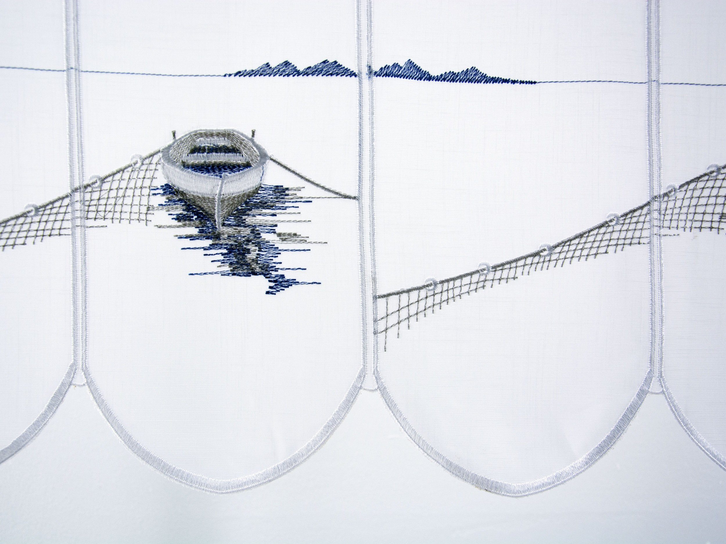 blau, transparent Scheibengardine Clever-Kauf-24, bestickt Fischerboot Scheibengardine